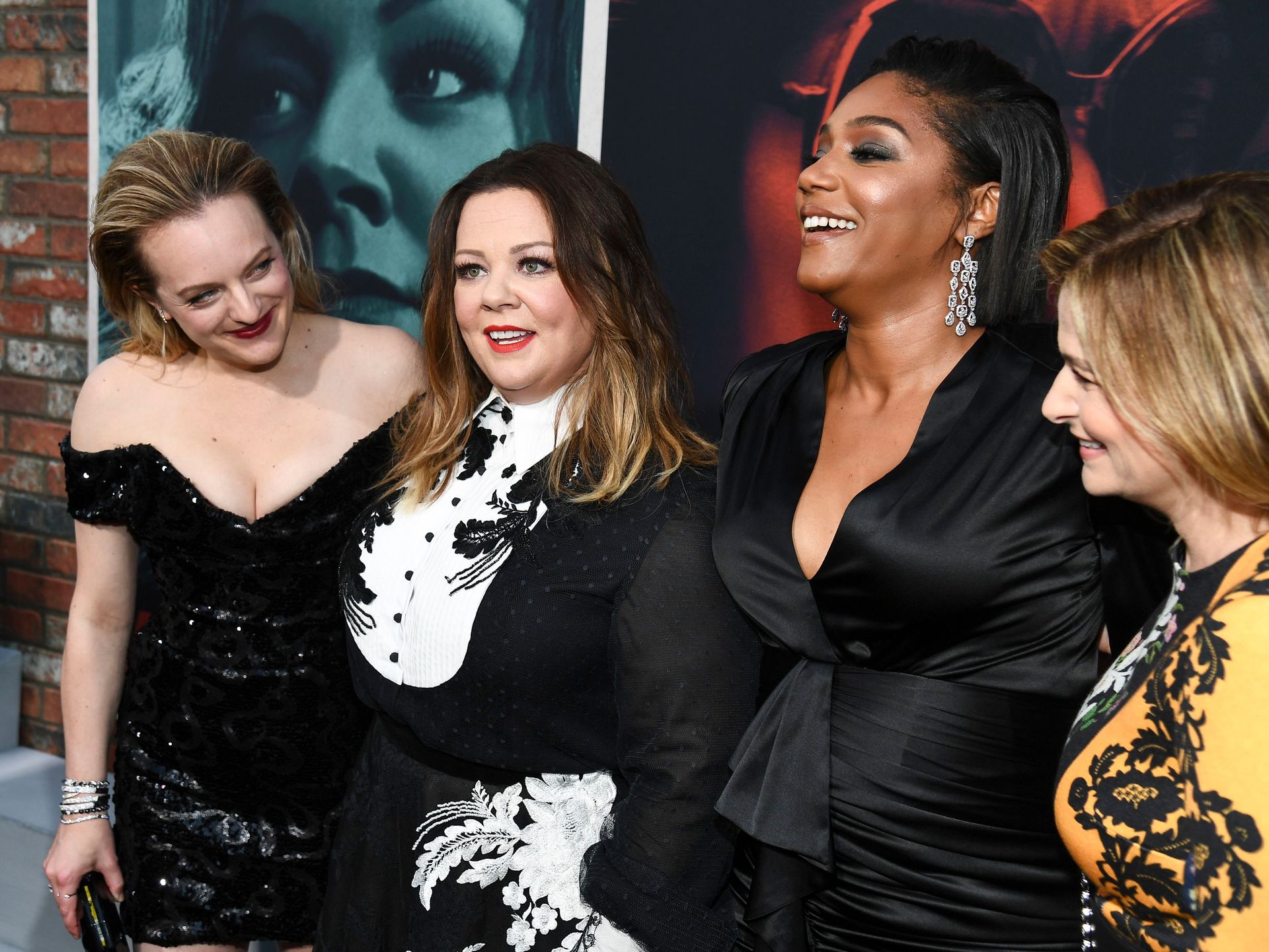 Elisabeth Moss Sexy 096