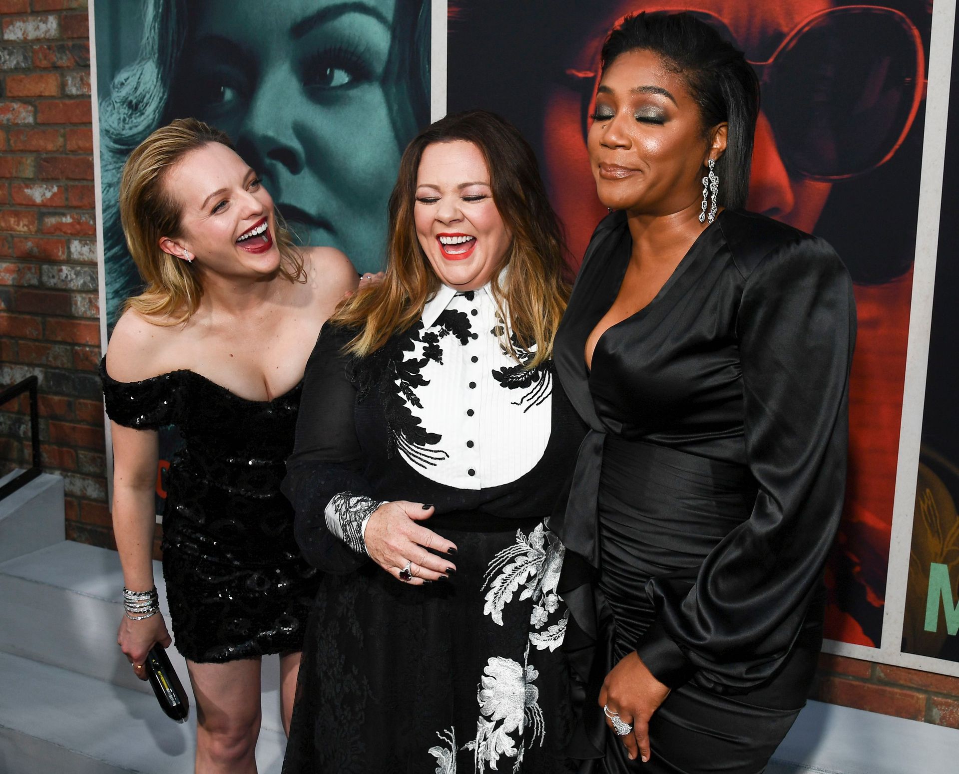 Elisabeth Moss Sexy 099