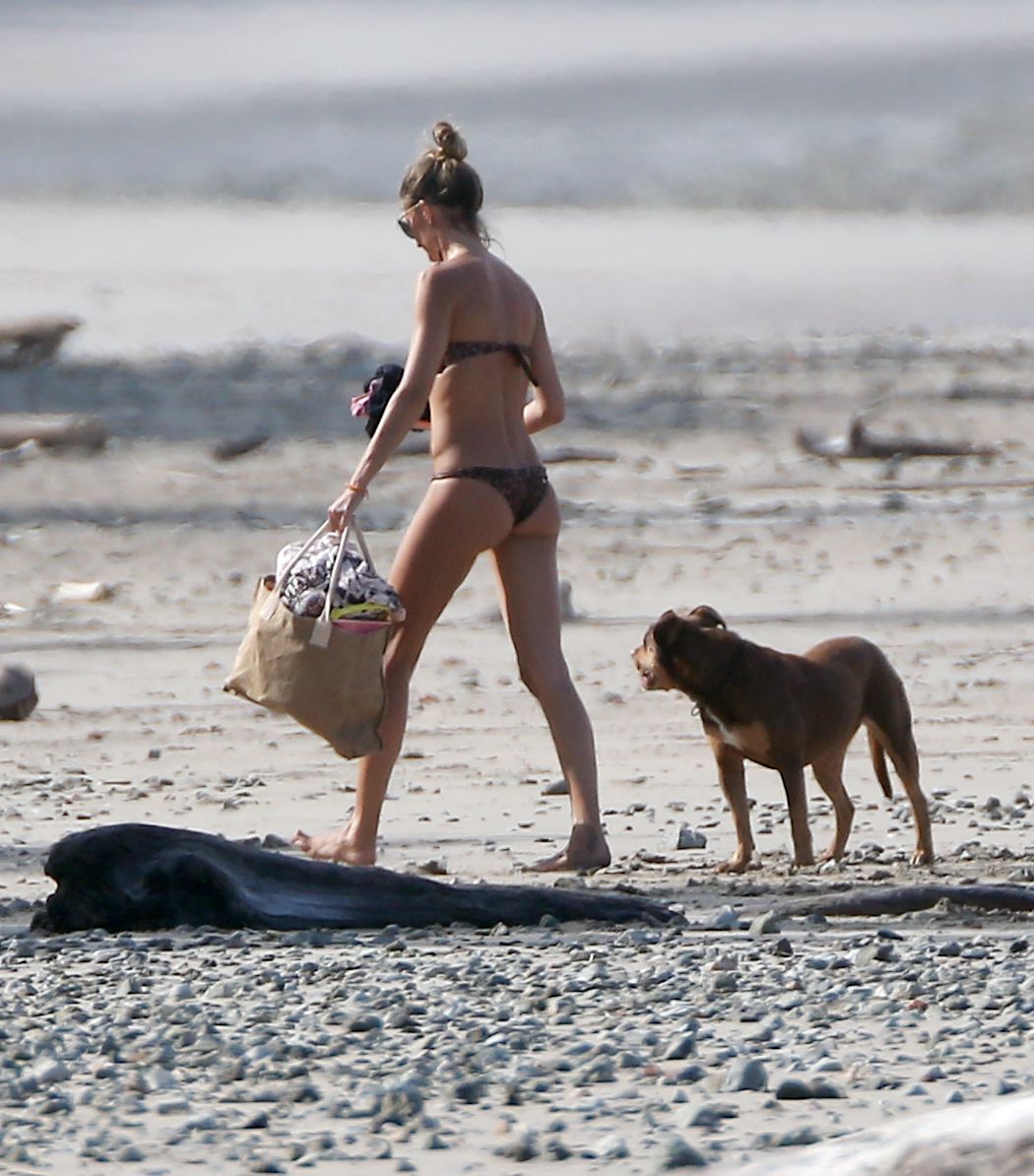 Gisele Bundchen Sexy 025