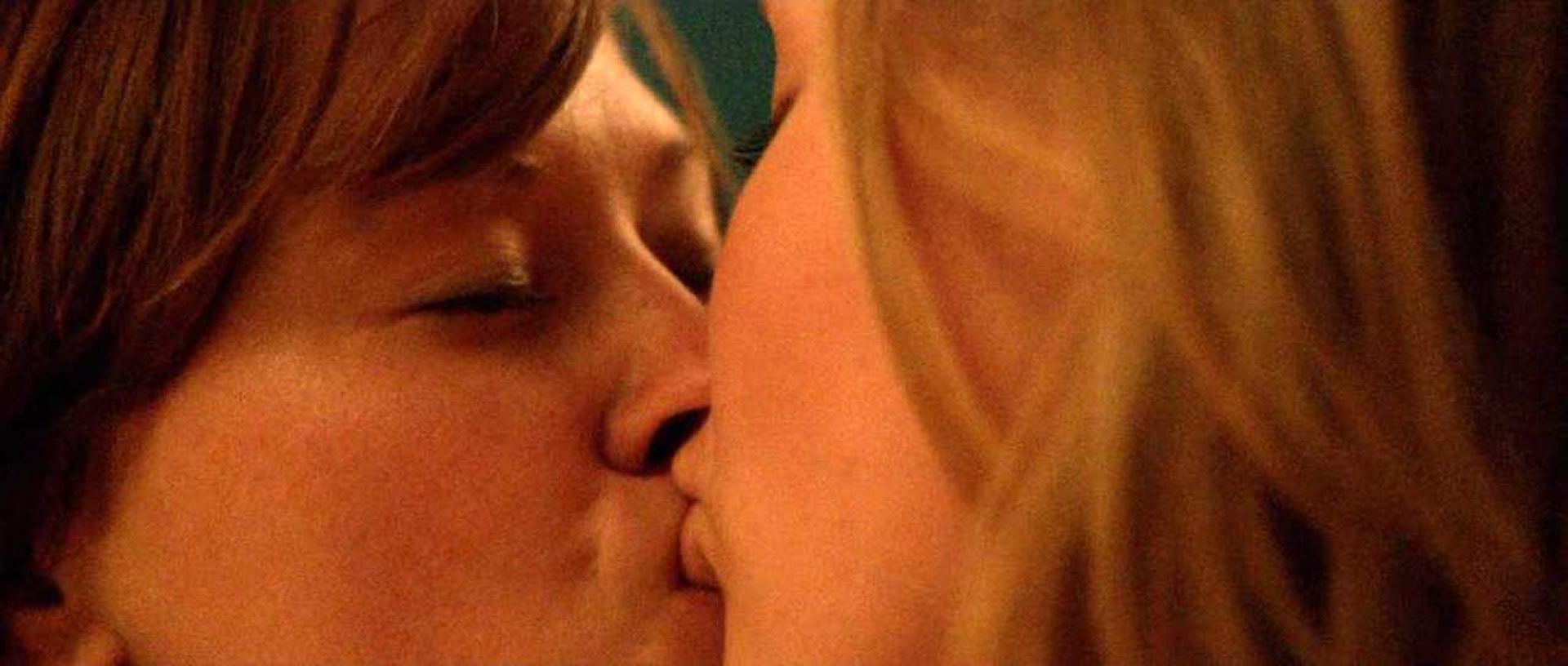 Heidi M. Sallows, Cat Smits Nude – Bumblefuck, Usa 002