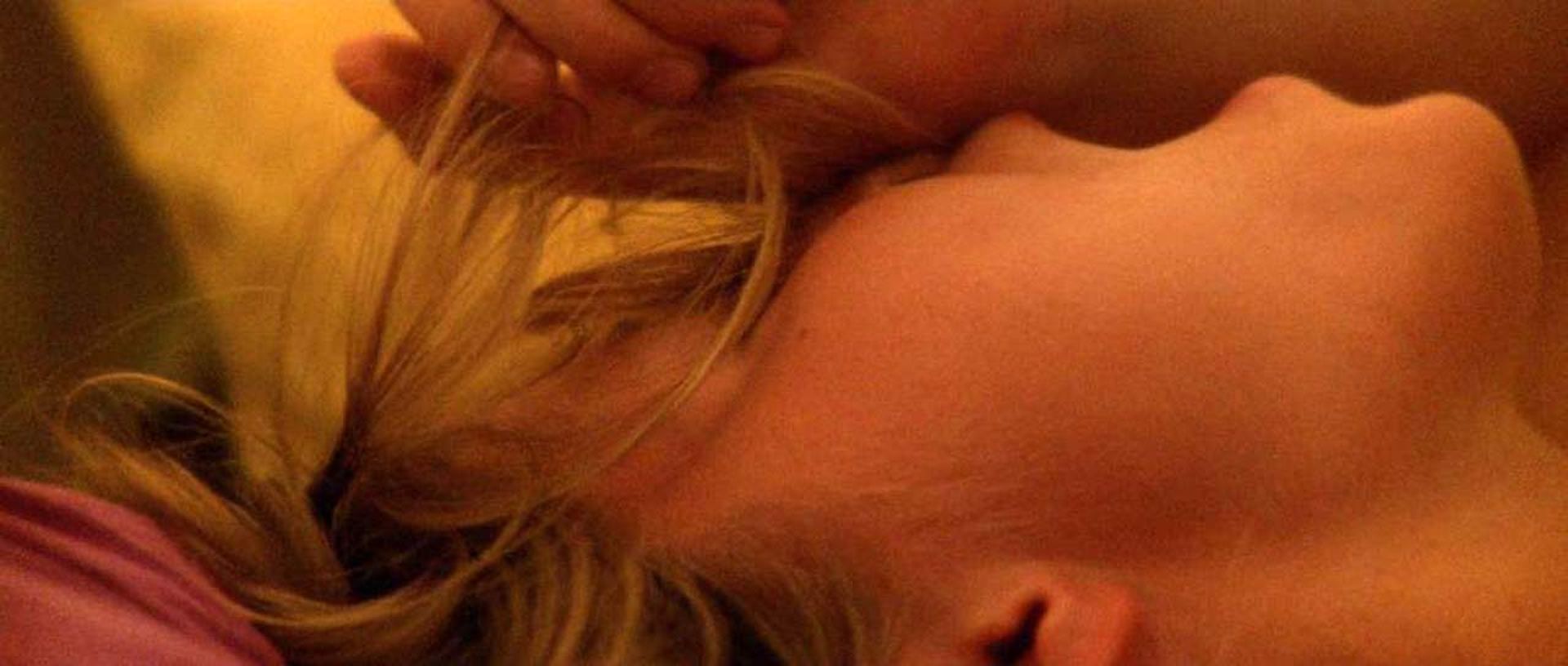 Heidi M. Sallows, Cat Smits Nude – Bumblefuck, Usa 003