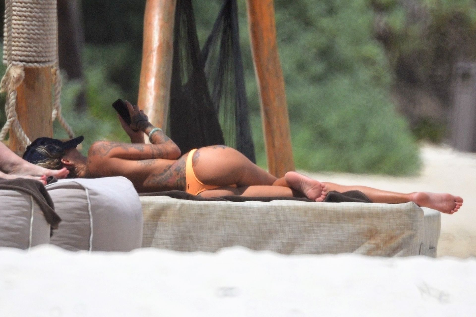 Jayde Nicole Sexy, Tina Louise Topless 039