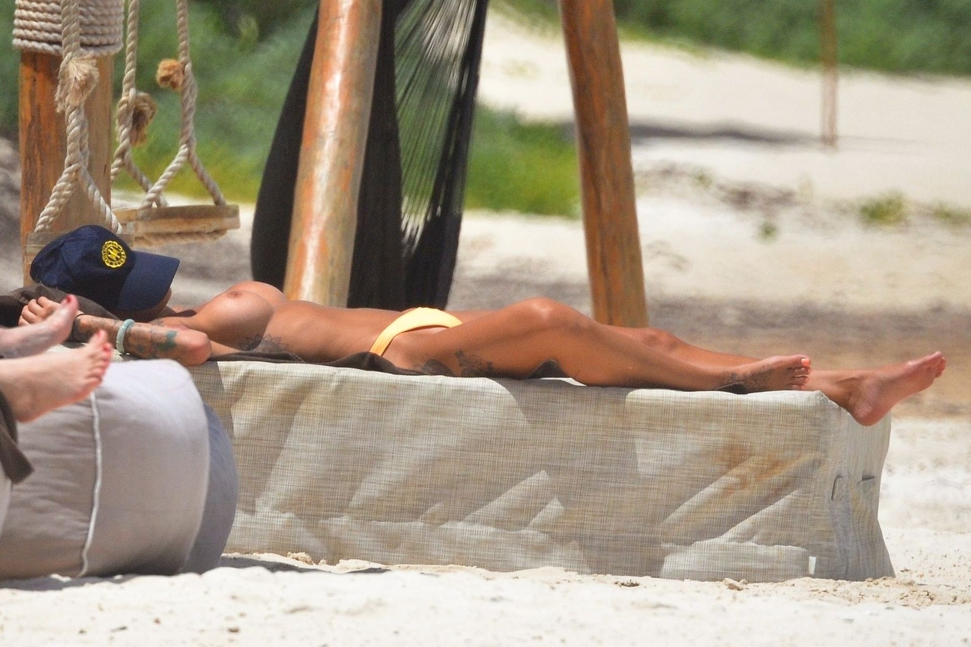 Jayde Nicole Sexy, Tina Louise Topless 001