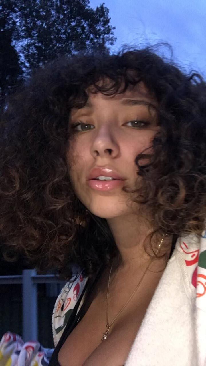 Joselyn “thriccey” Alexandra Nude & Sexy 031