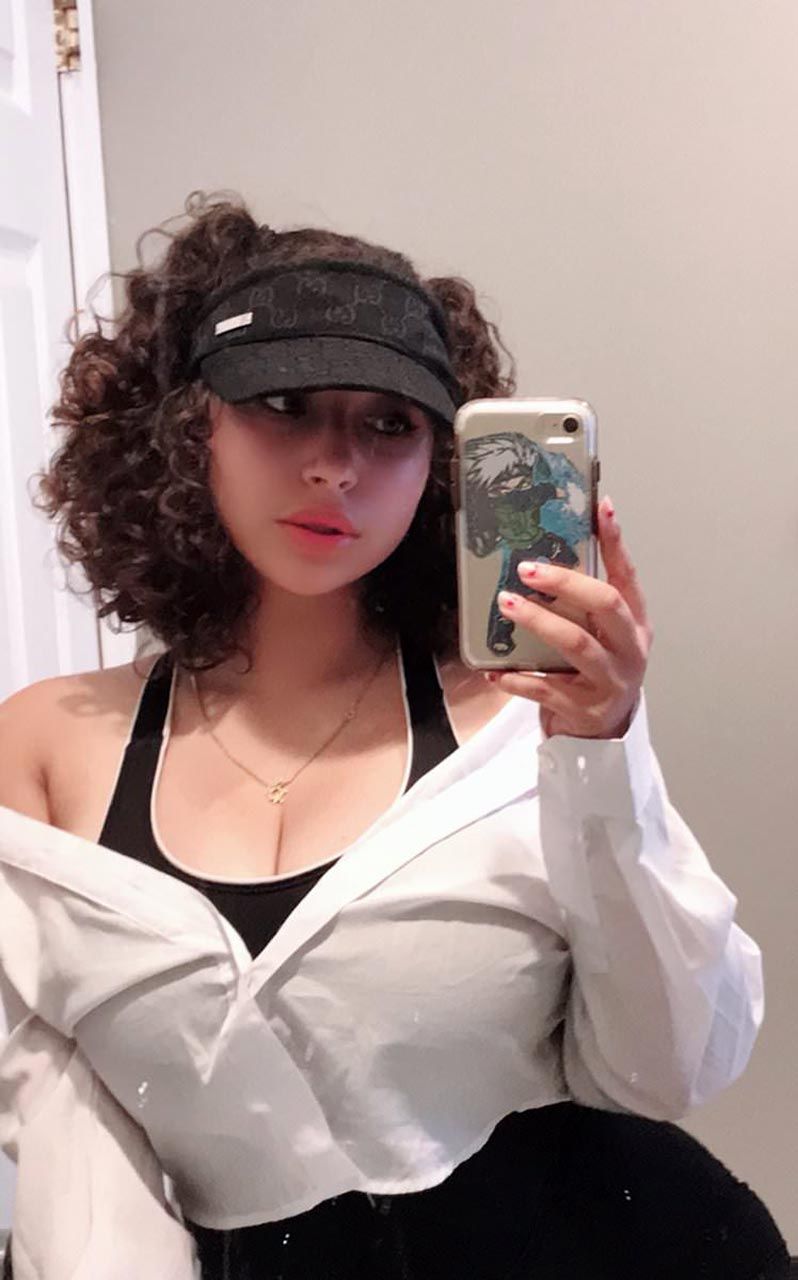 Joselyn “thriccey” Alexandra Nude & Sexy 035