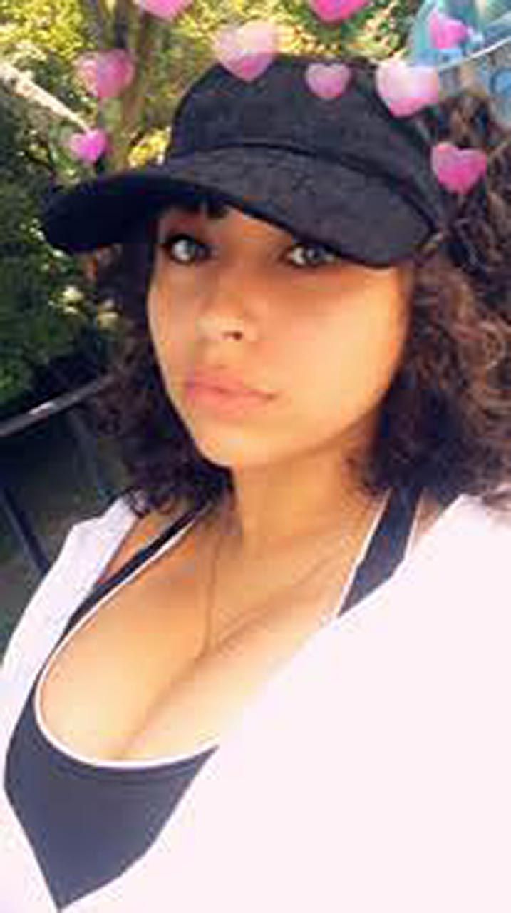 Joselyn “thriccey” Alexandra Nude & Sexy 037