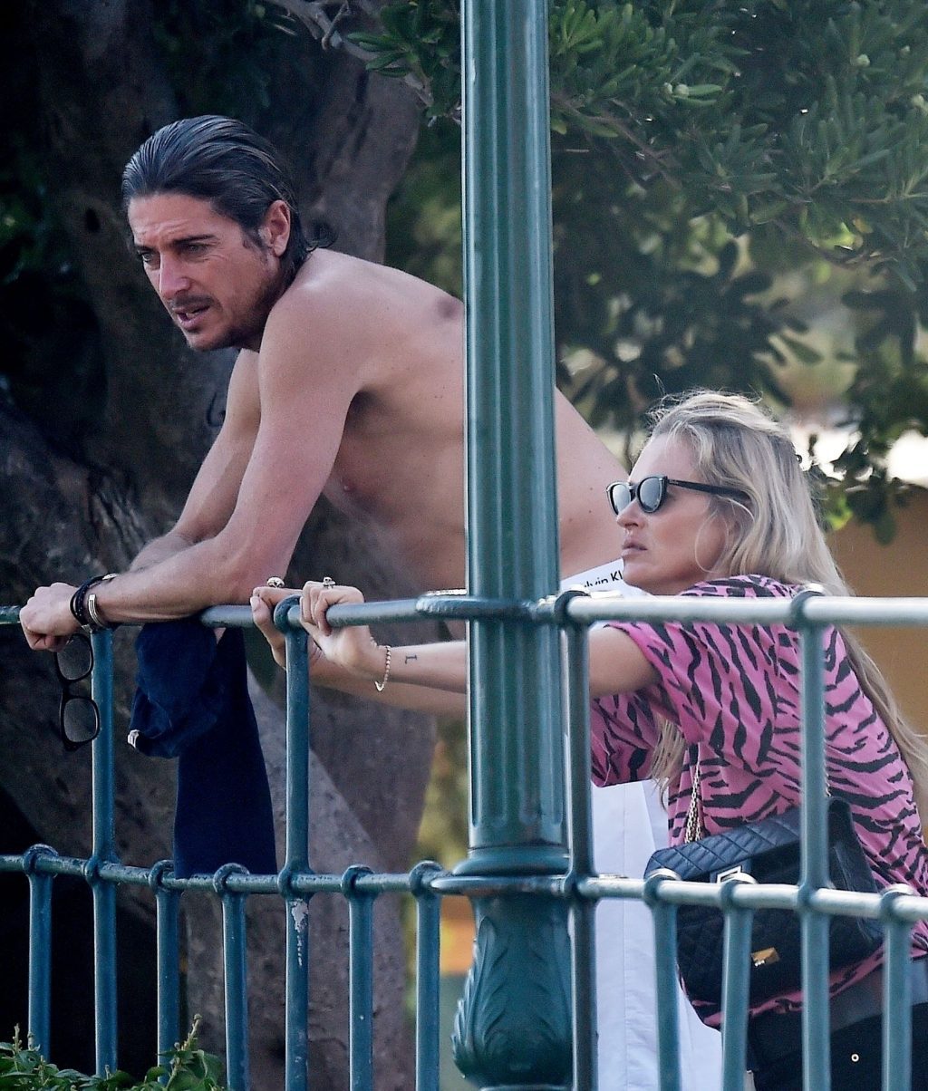 Kate Moss Sexy Thefappeningblog Com 22 2 1024x1204