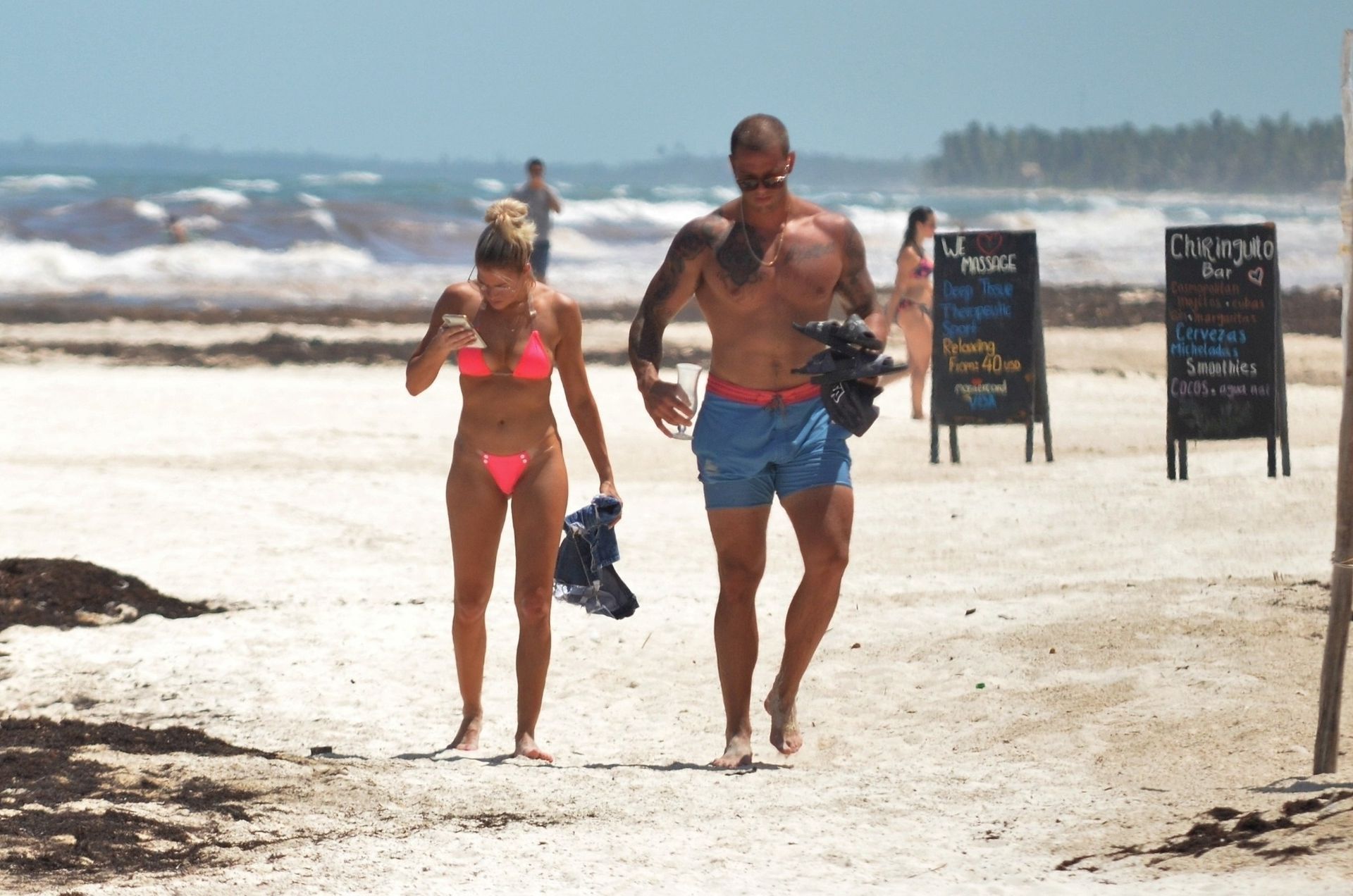 Kelly Kelly Sexy 023