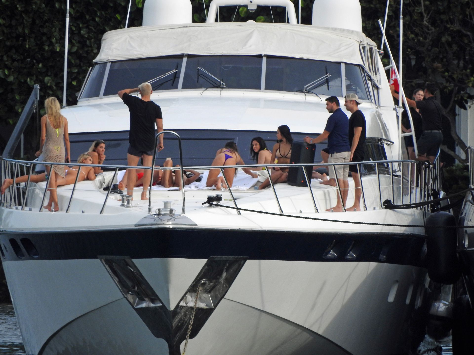 Kinsey Wolanski, Leidy Amelia, Etc Sexy 012