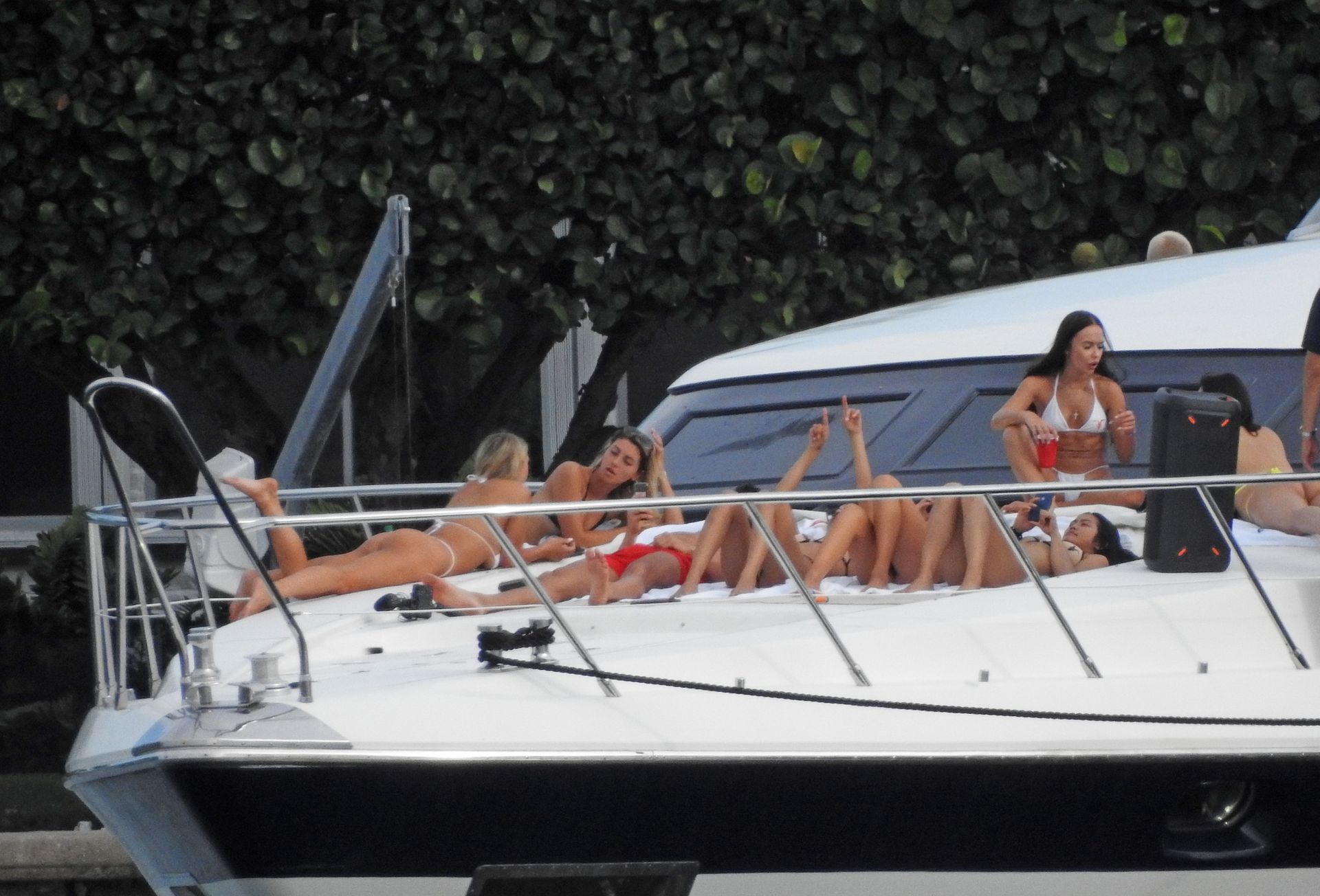 Kinsey Wolanski, Leidy Amelia, Etc Sexy 029