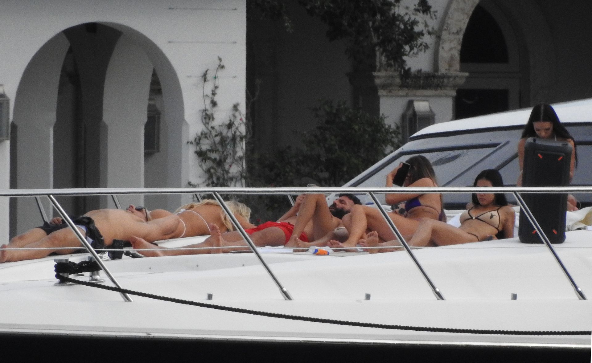 Kinsey Wolanski, Leidy Amelia, Etc Sexy 009