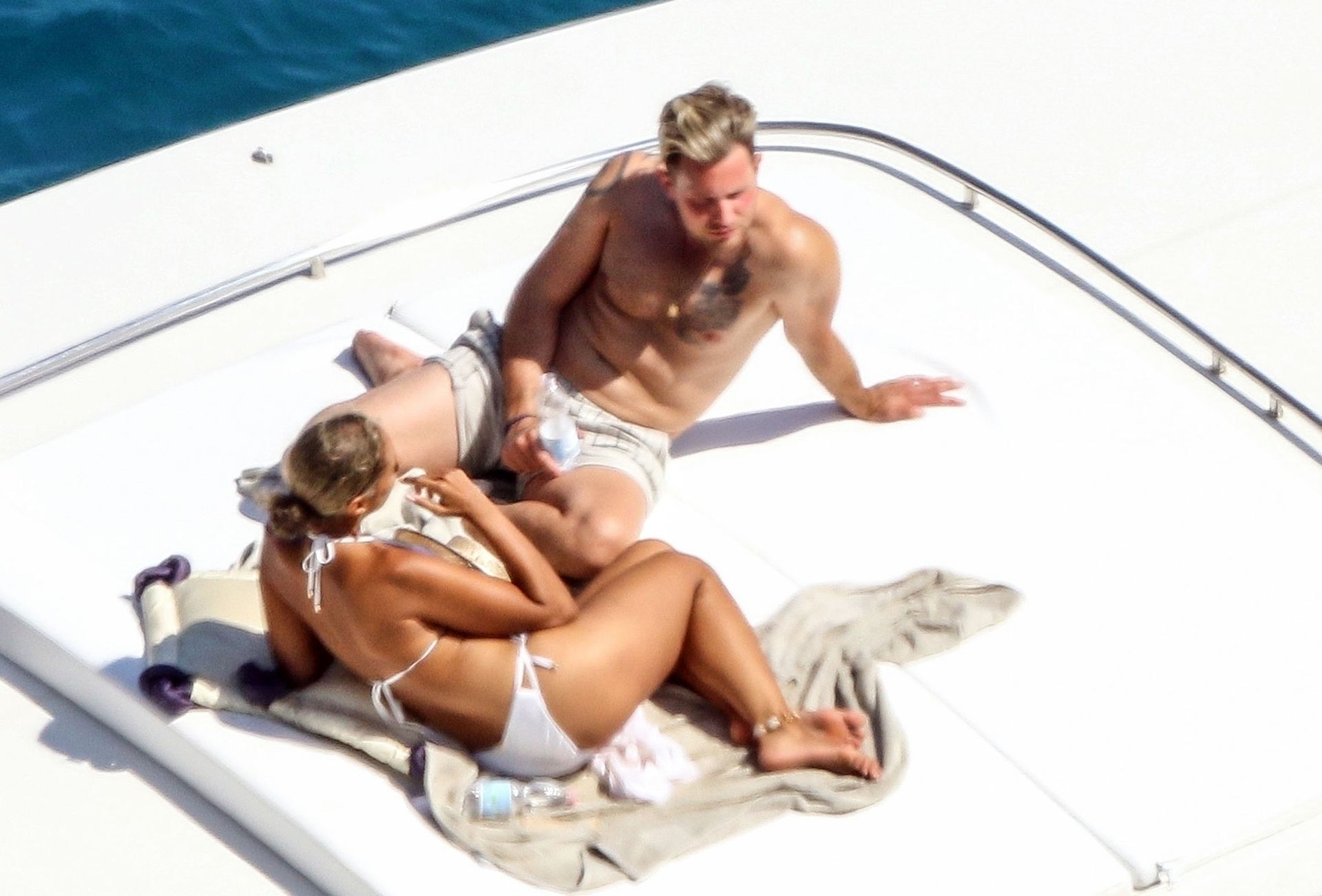 Leona Lewis Sexy 003