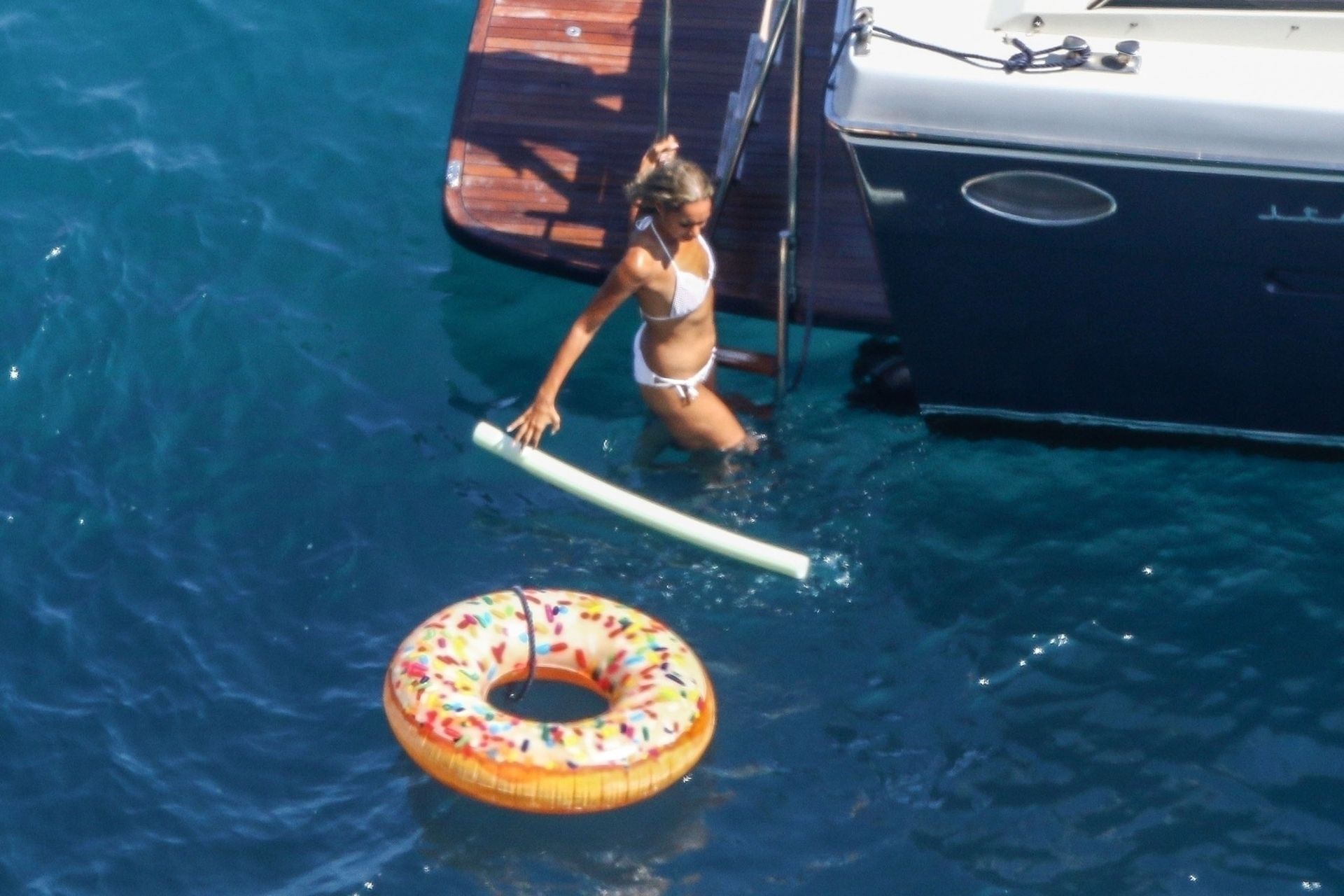 Leona Lewis Sexy 025