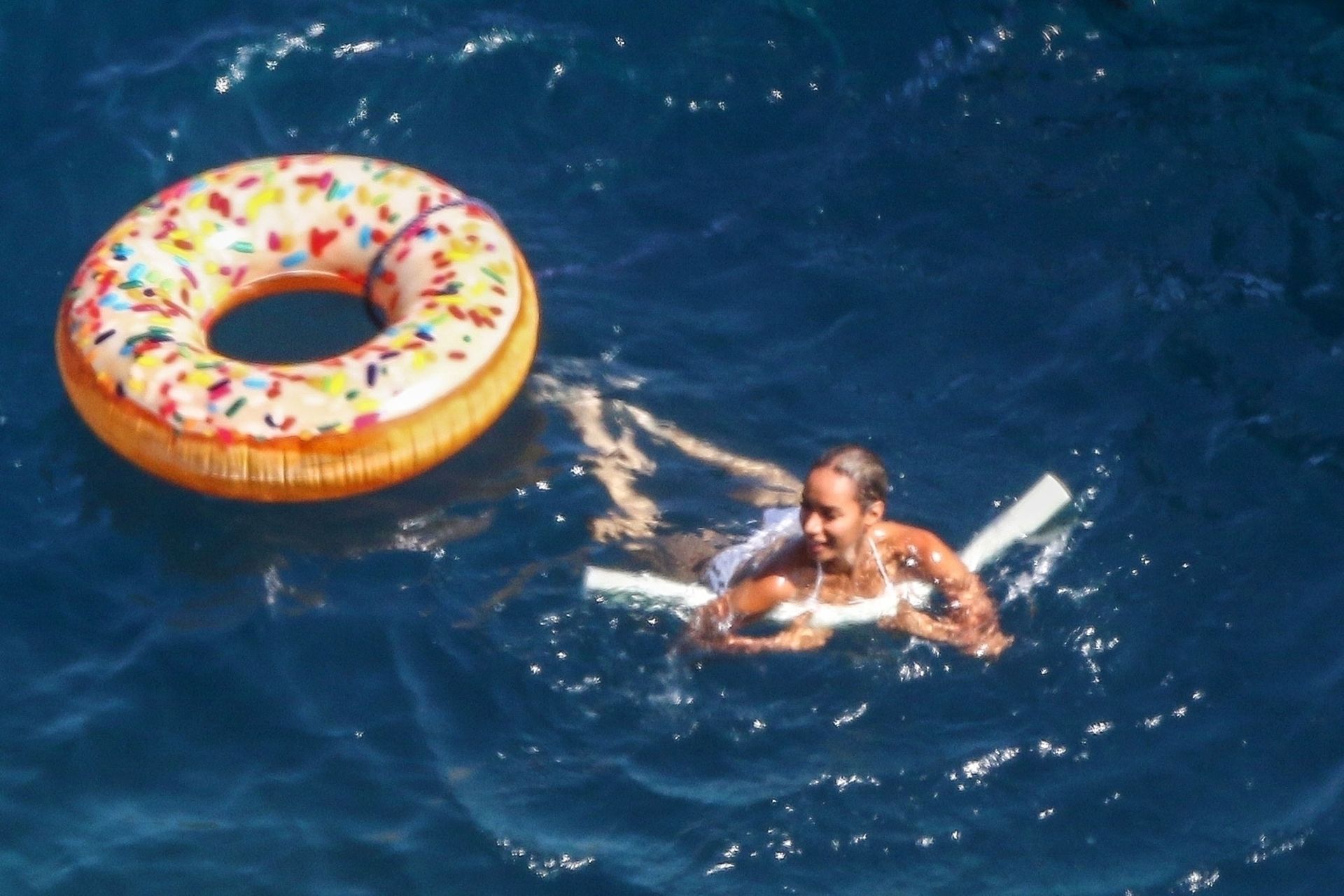 Leona Lewis Sexy 027