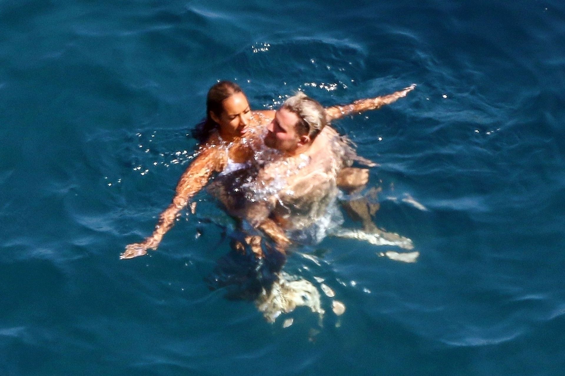 Leona Lewis Sexy 032