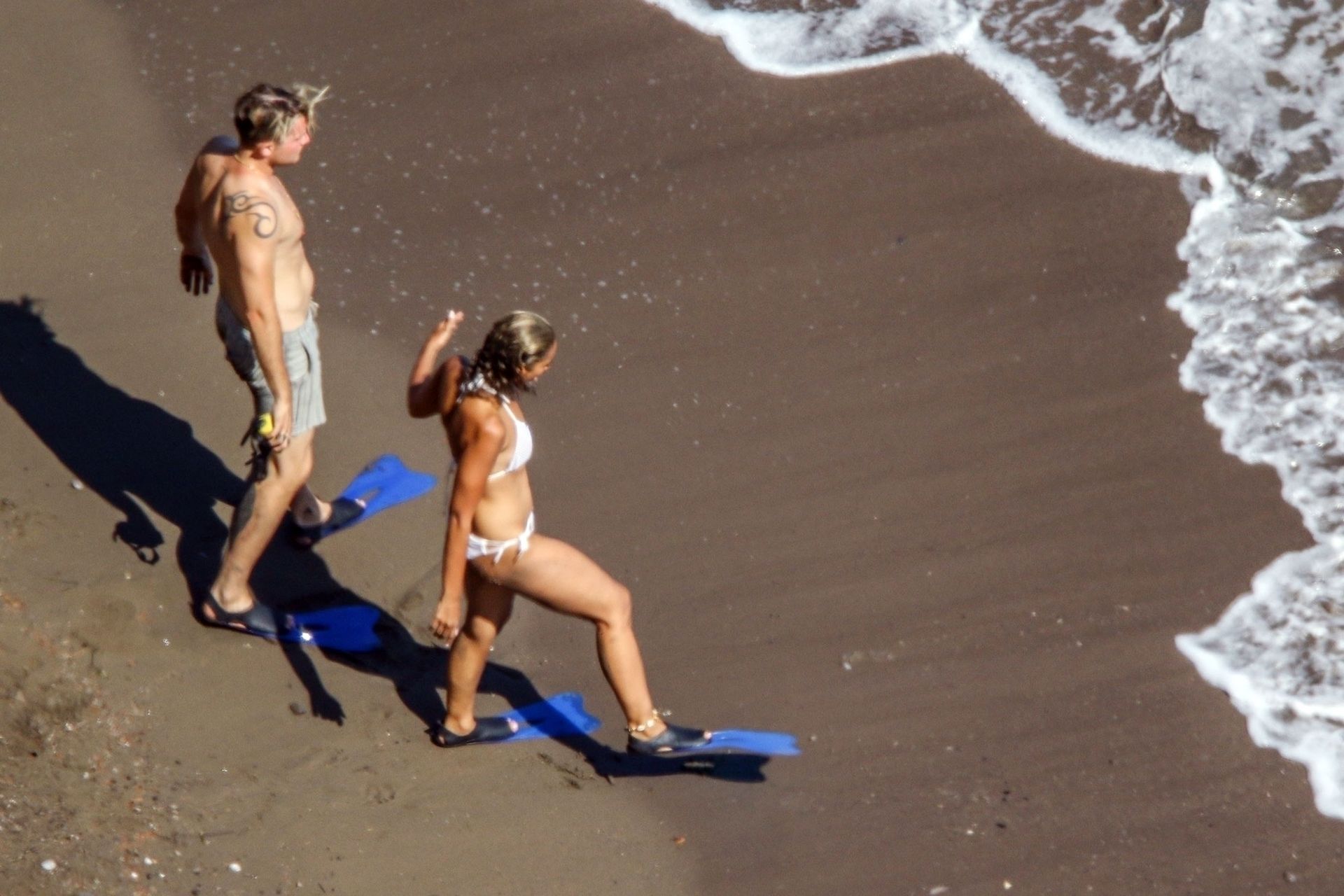 Leona Lewis Sexy 043