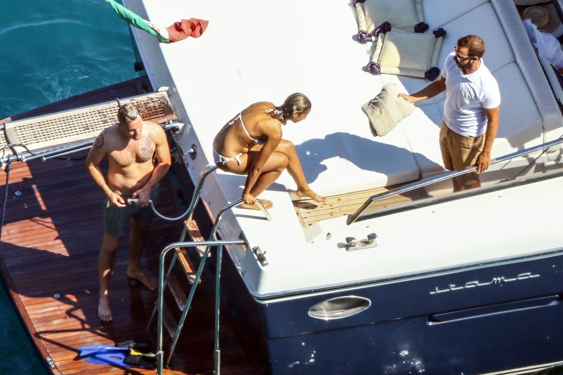 Leona Lewis Sexy 060