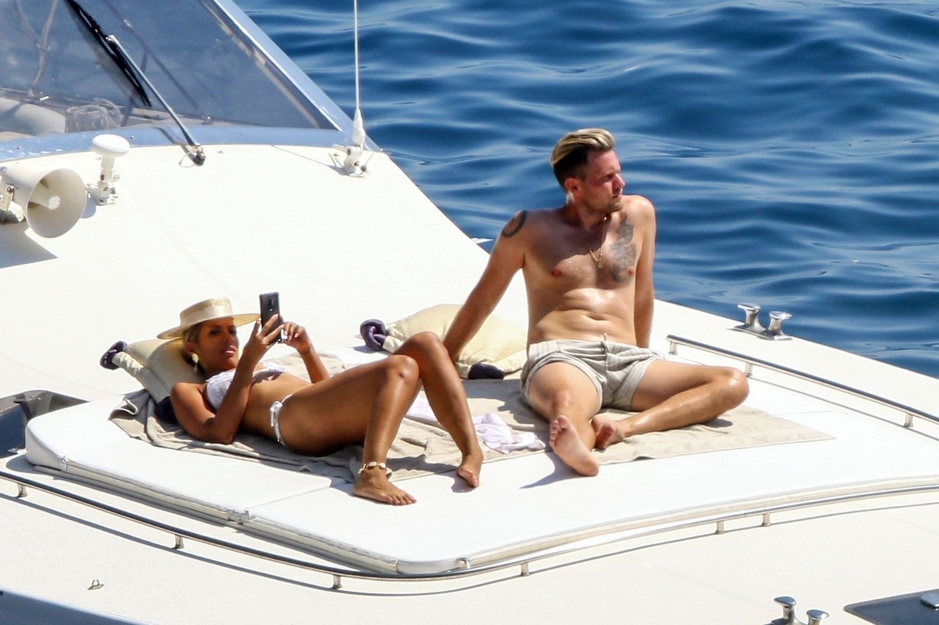 Leona Lewis Sexy 010