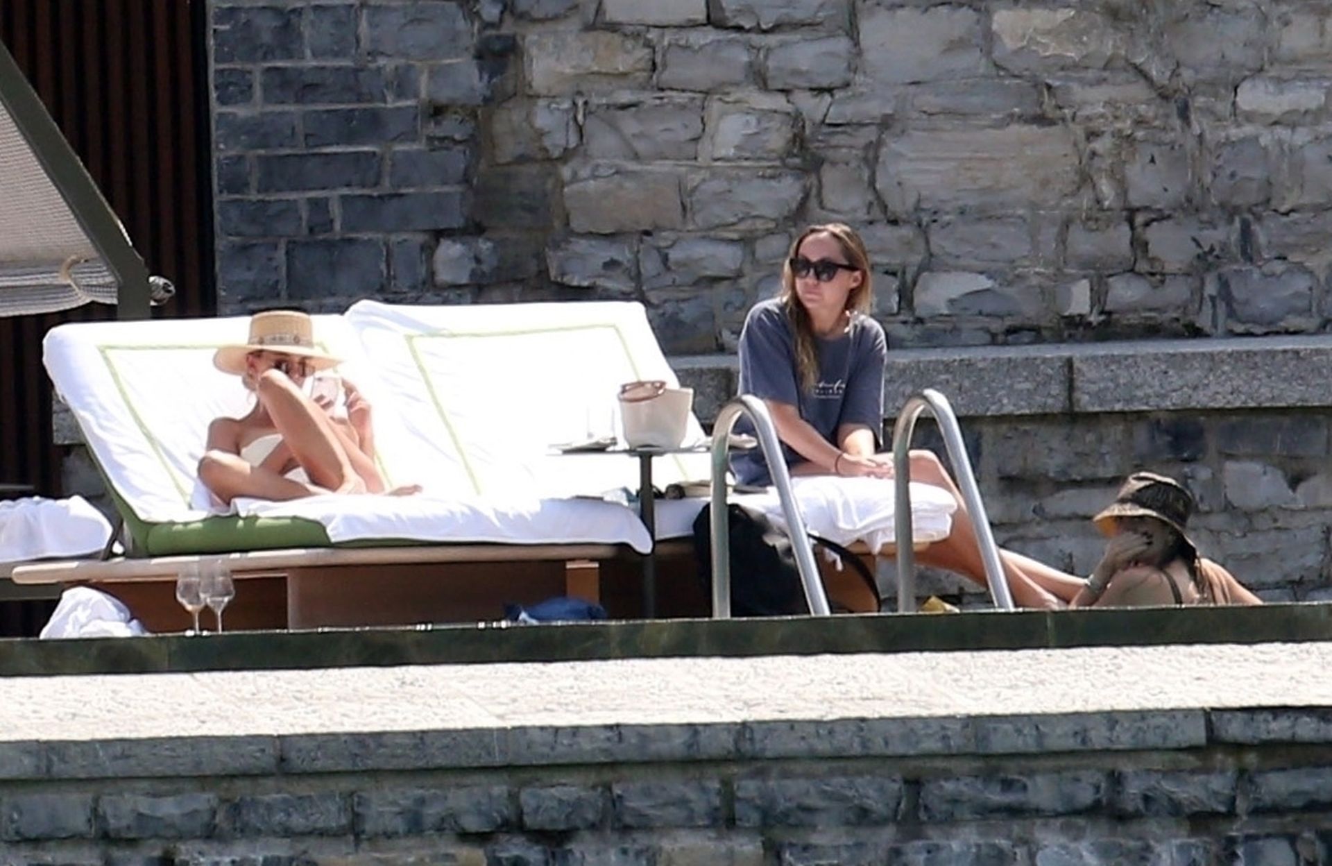 Miley Cyrus Topless, Kaitlynn Carter Hot 014