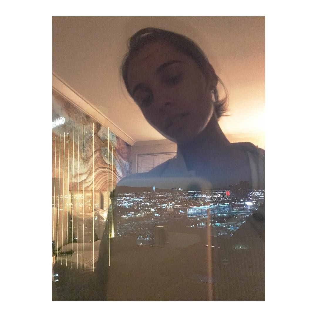 Naomi Scott Sexy 034