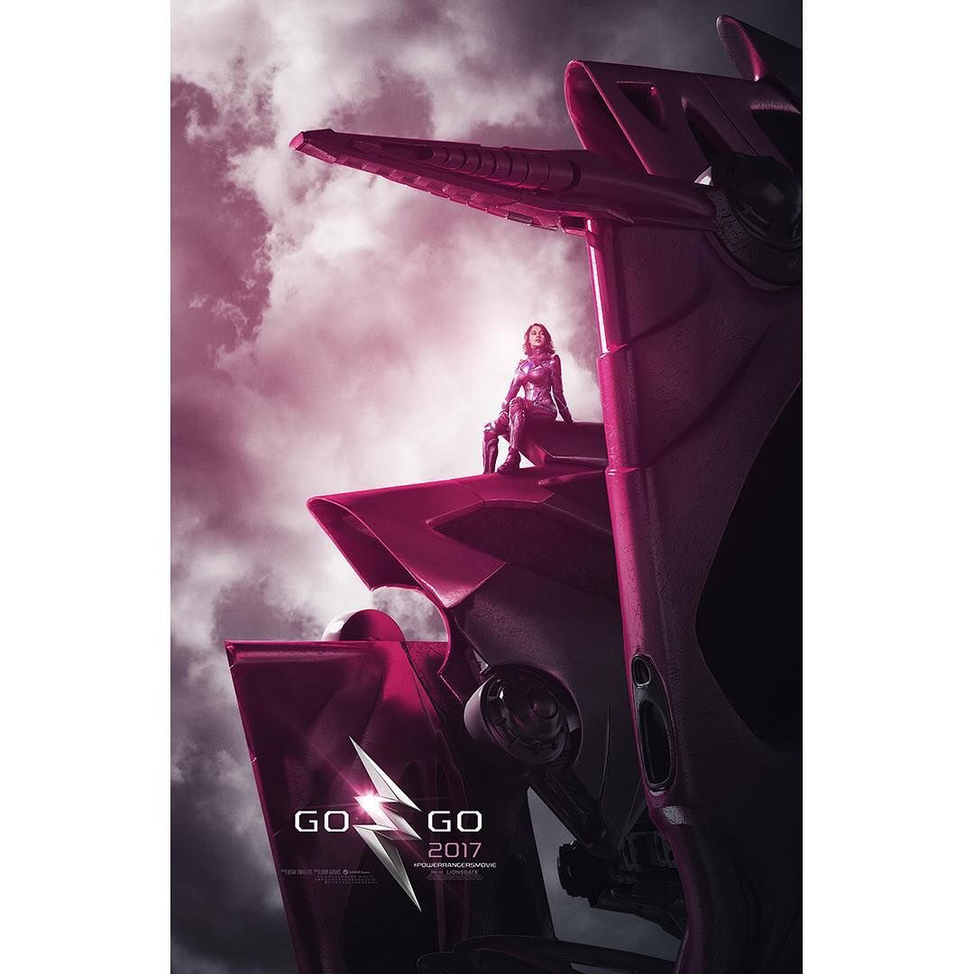 Naomi Scott Sexy 037