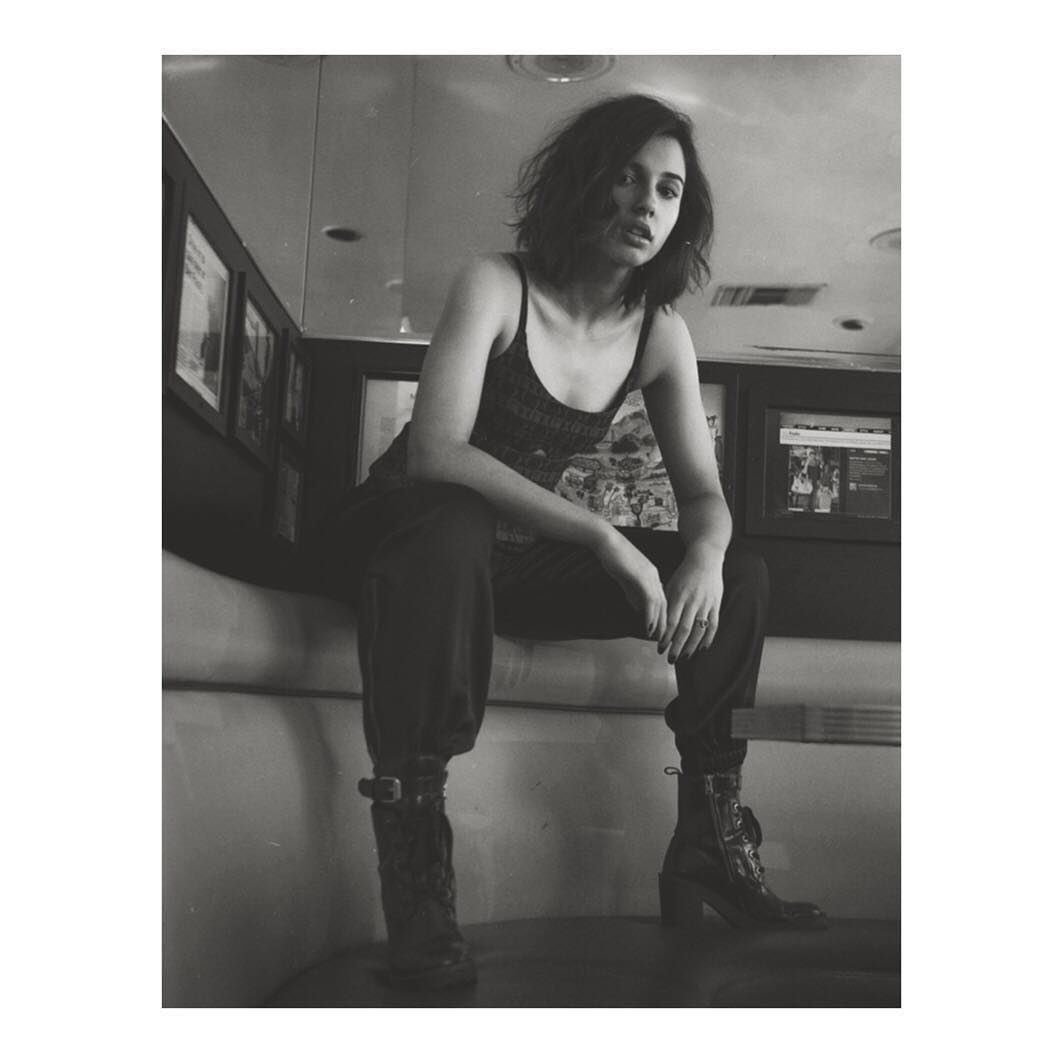 Naomi Scott Sexy 045