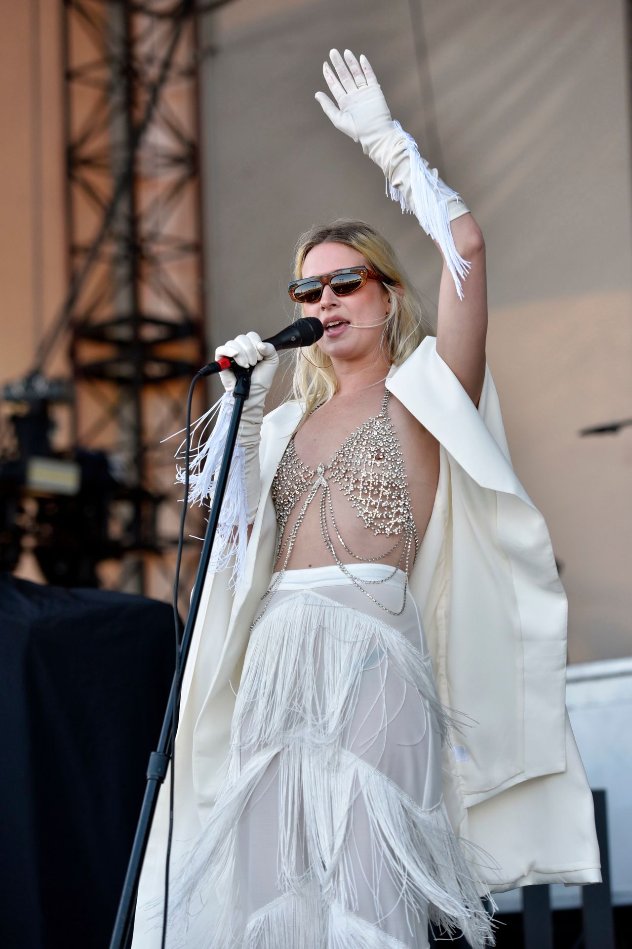 Natalie Bergman See Through 004