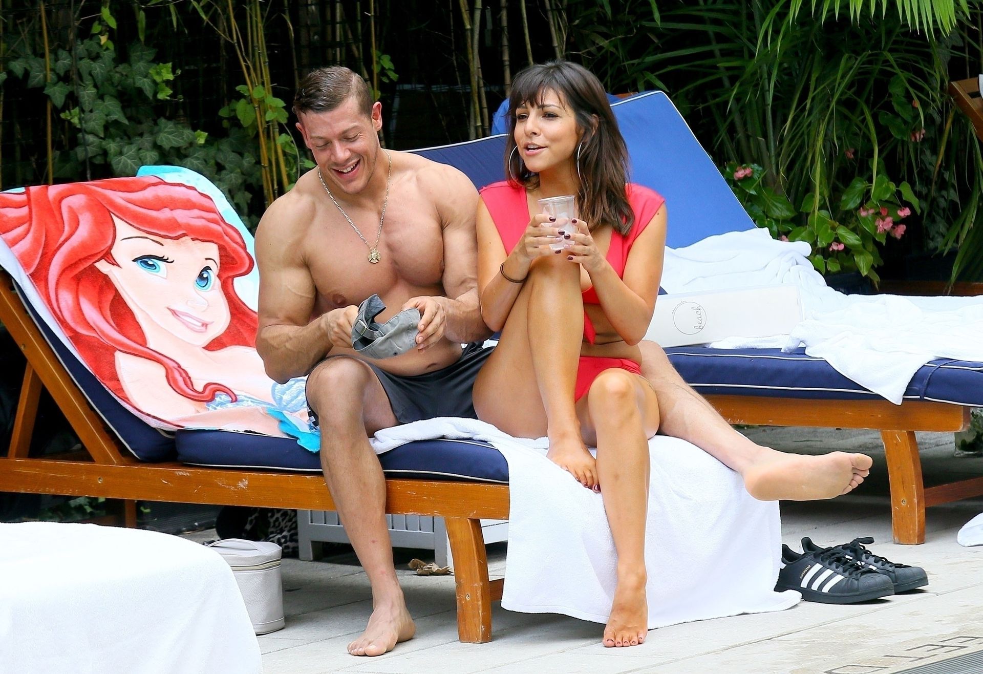 Roxanne Pallett Sexy 023