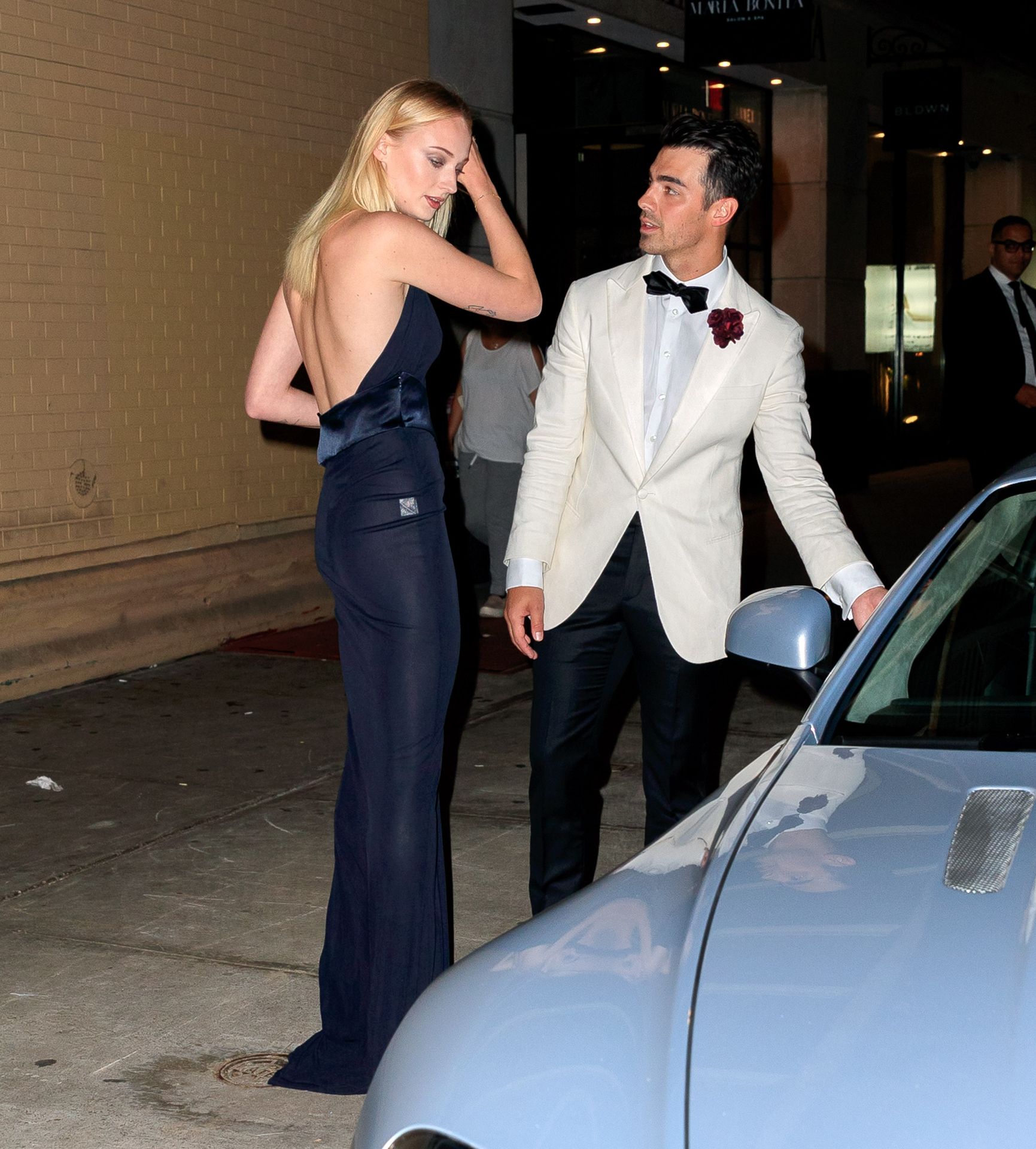 Sophie Turner Braless 011