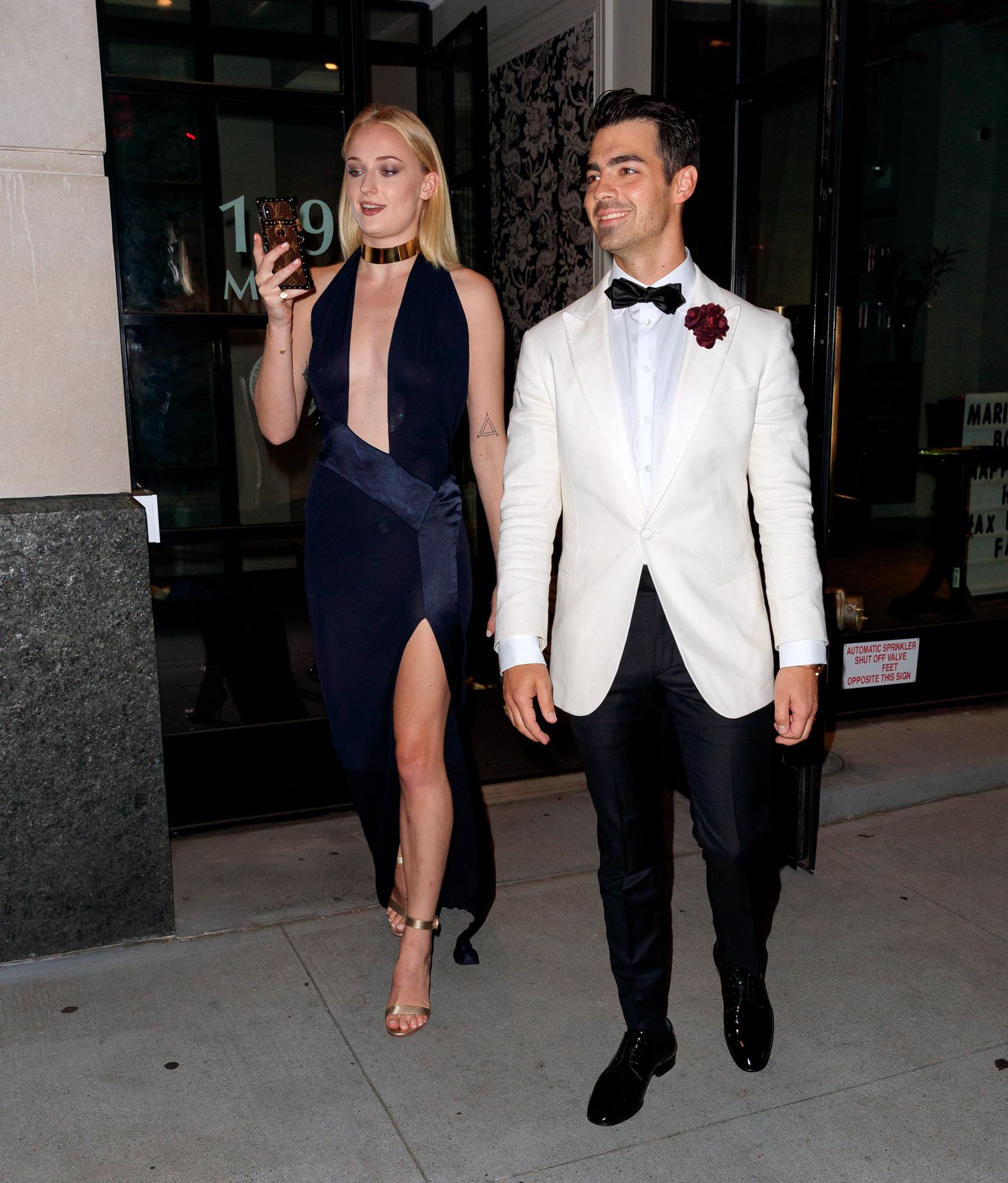 Sophie Turner Braless 003