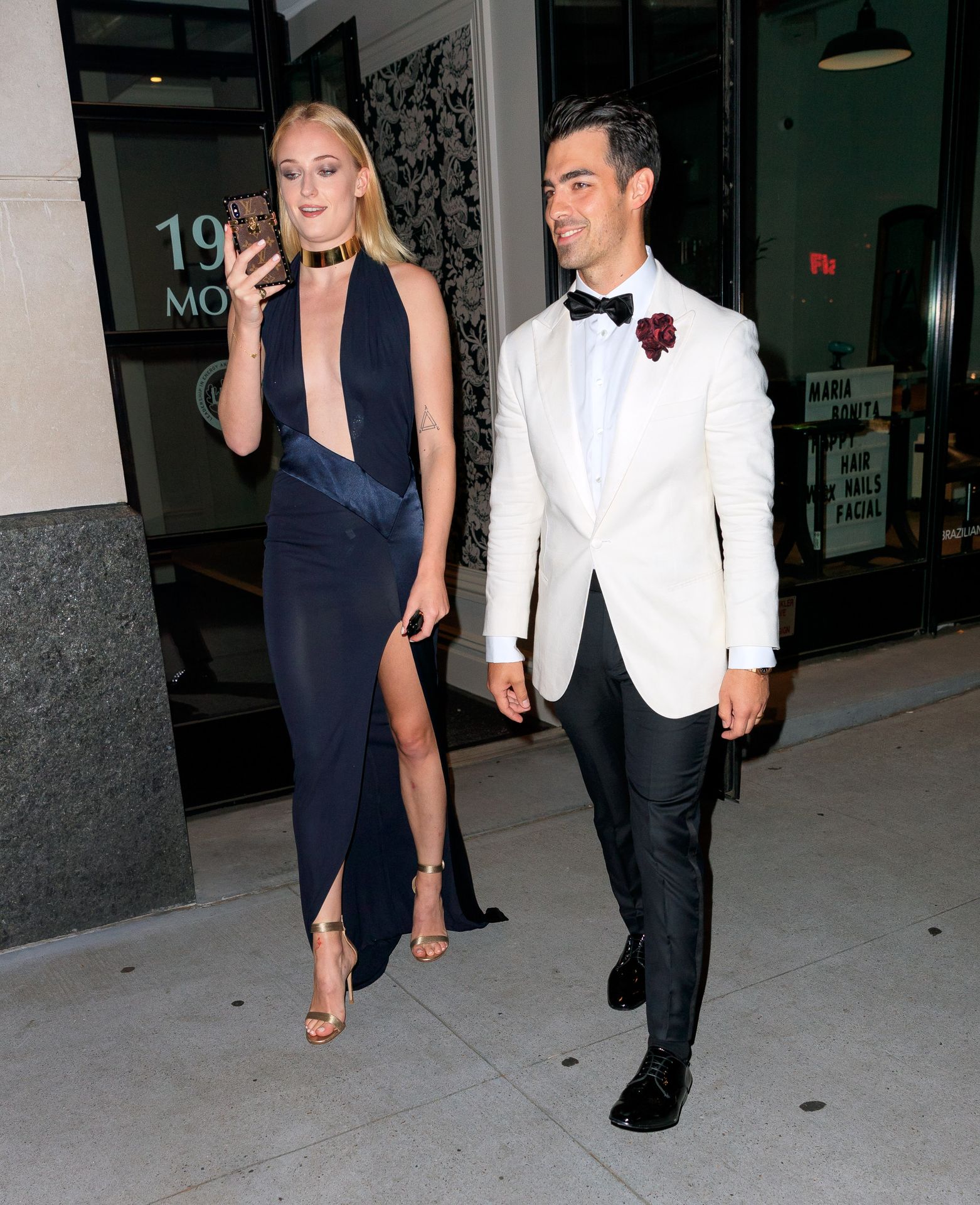 Sophie Turner Braless 005