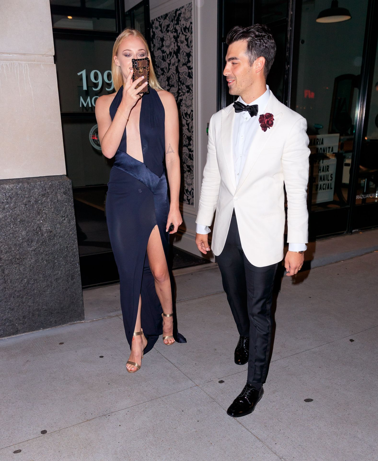 Sophie Turner Braless 006