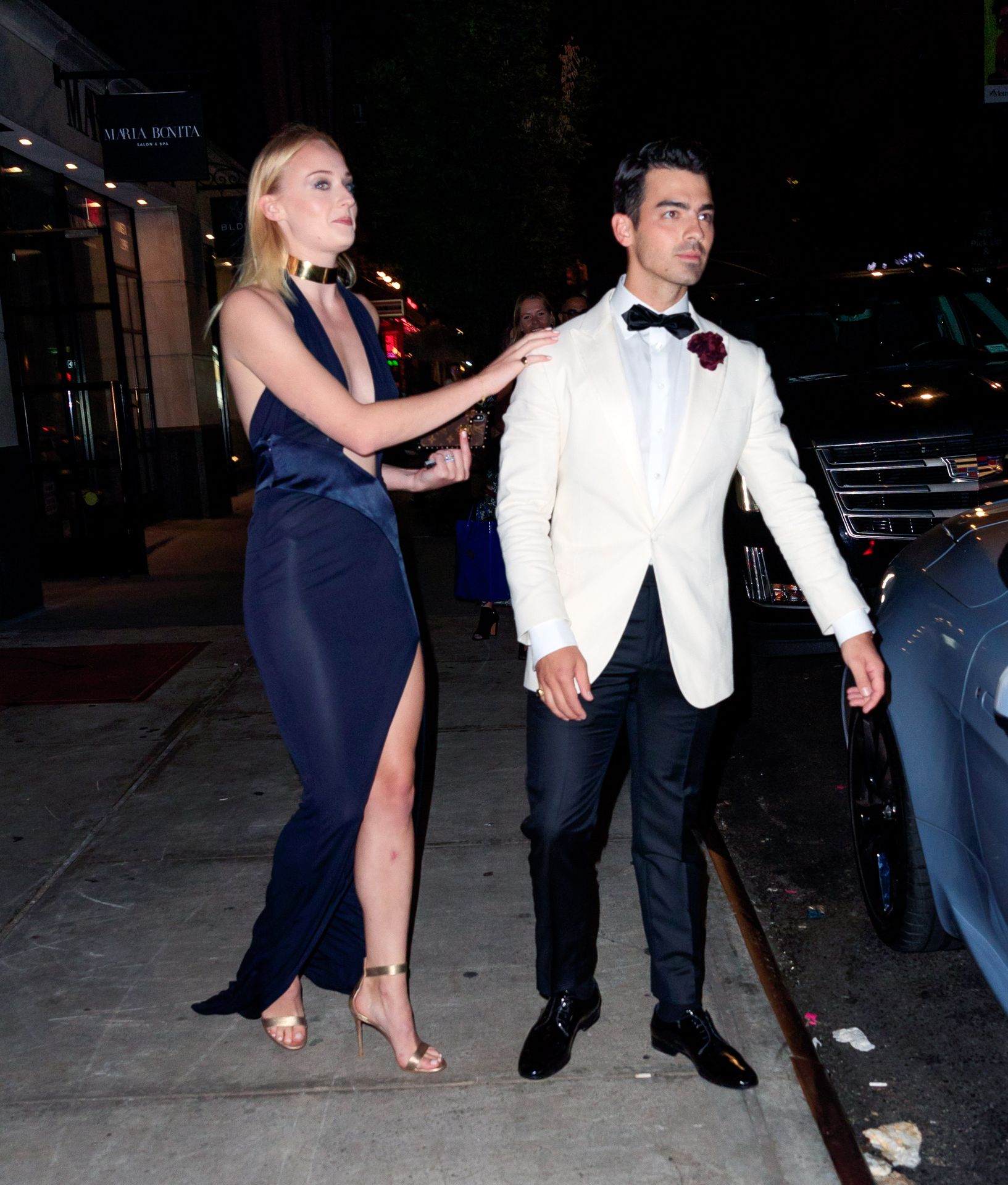 Sophie Turner Braless 010