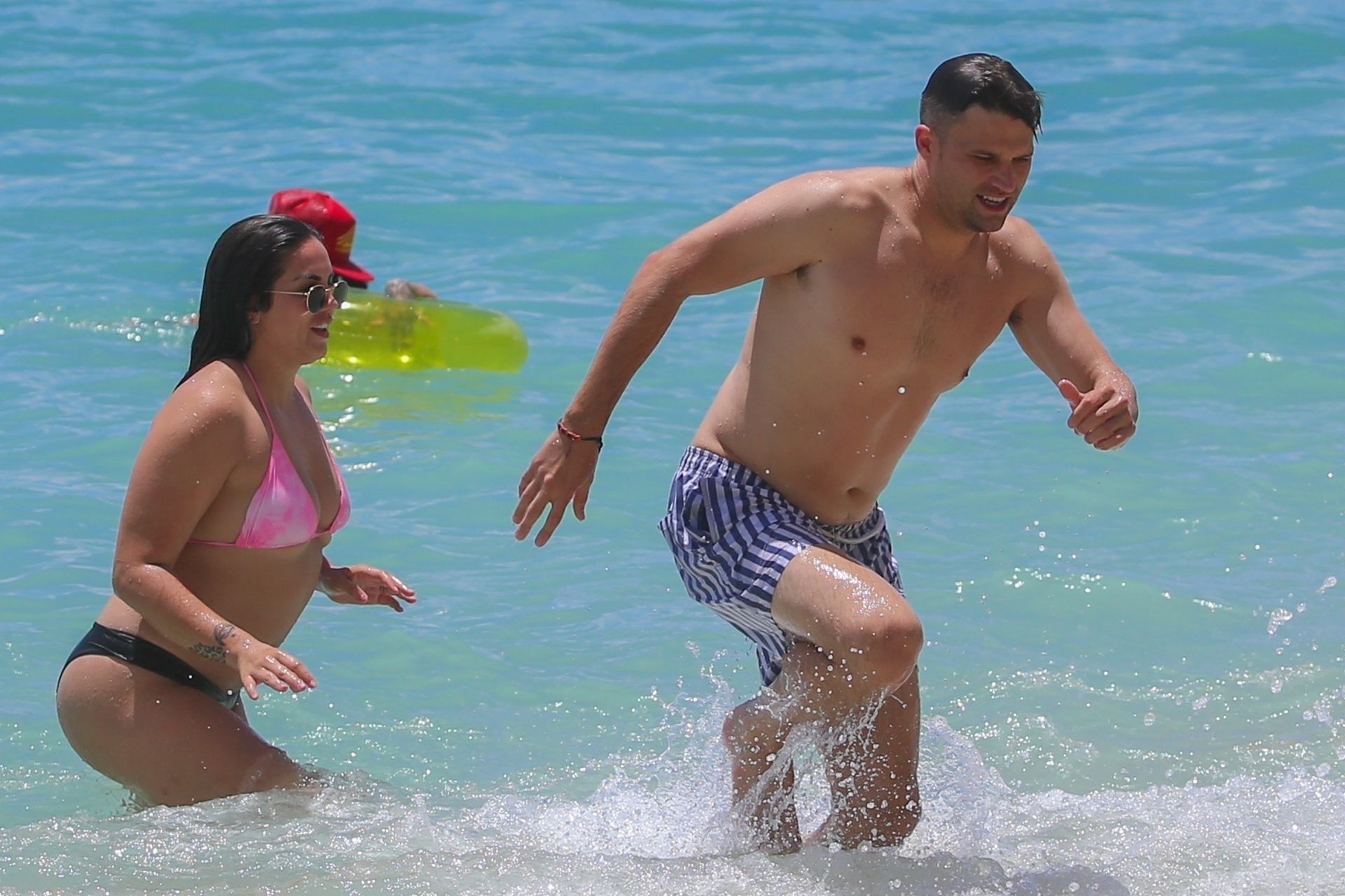 Stassi Schroeder, Katie Maloney Schwartz Sexy 009