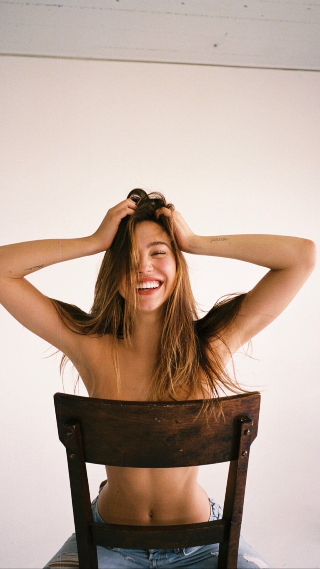 Alexis Ren Sexy Topless Thefappeningblog Com 13 1024x1820