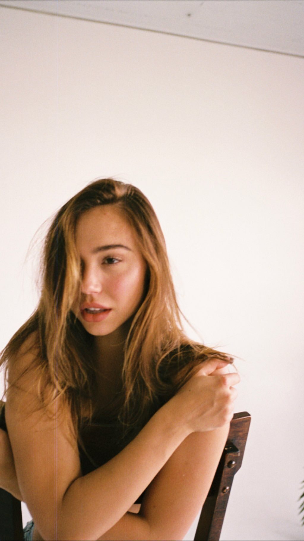 Alexis Ren Sexy Topless Thefappeningblog Com 17 1024x1820