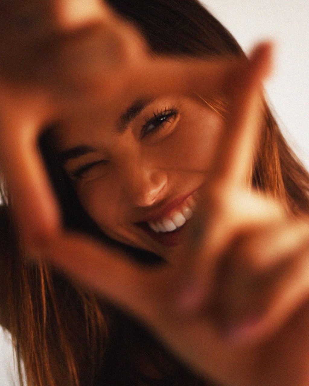 Alexis Ren Sexy Topless Thefappeningblog Com 4 1024x1280