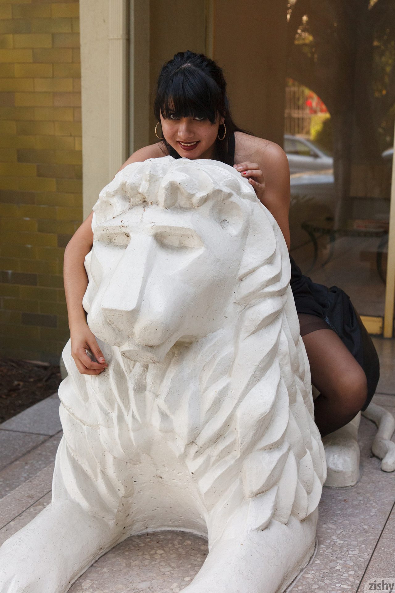 Amber Santos Bentleys And No Fux Zishy (7)