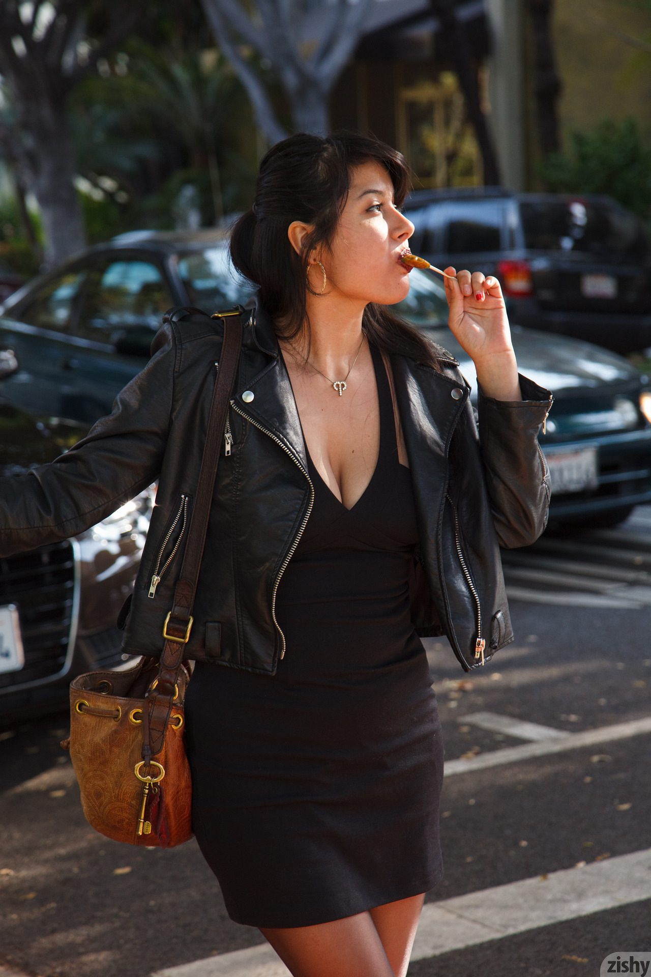 Amber Santos Bentleys And No Fux Zishy (10)