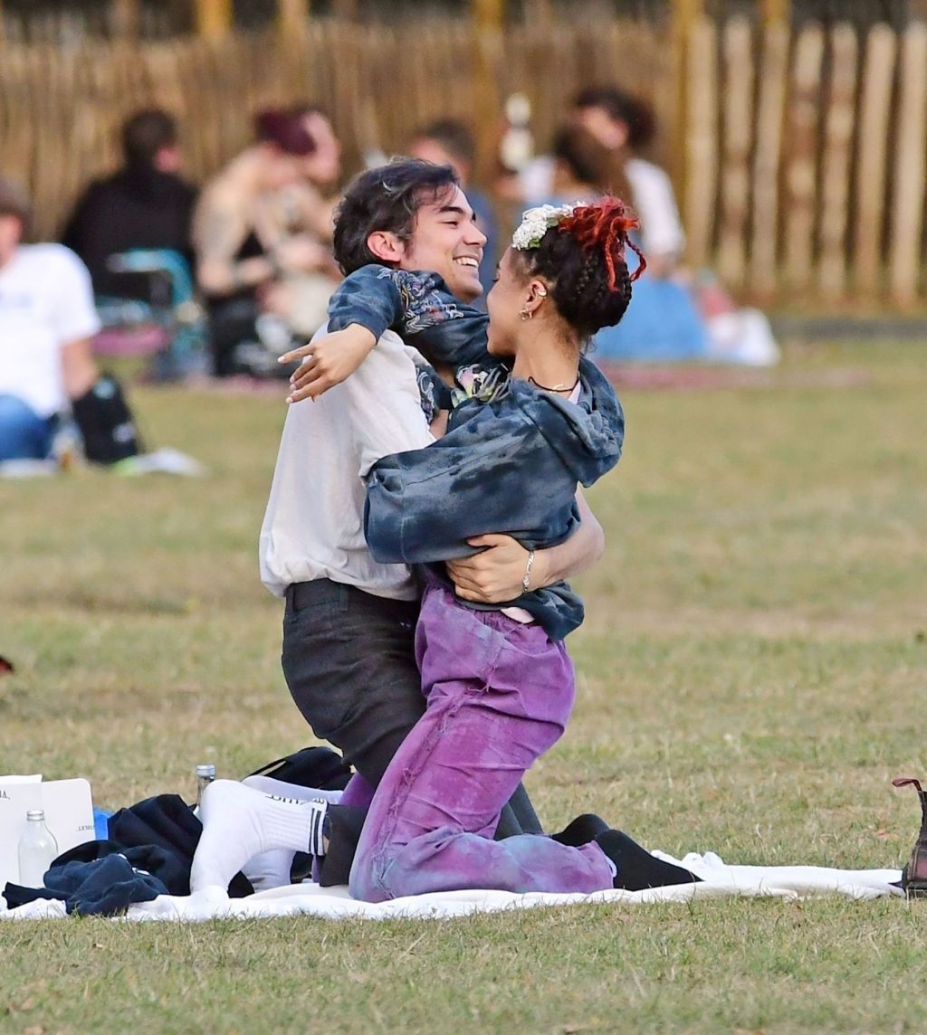 Fka Twigs Sexy Thefappeningblog Com 41 1024x1144