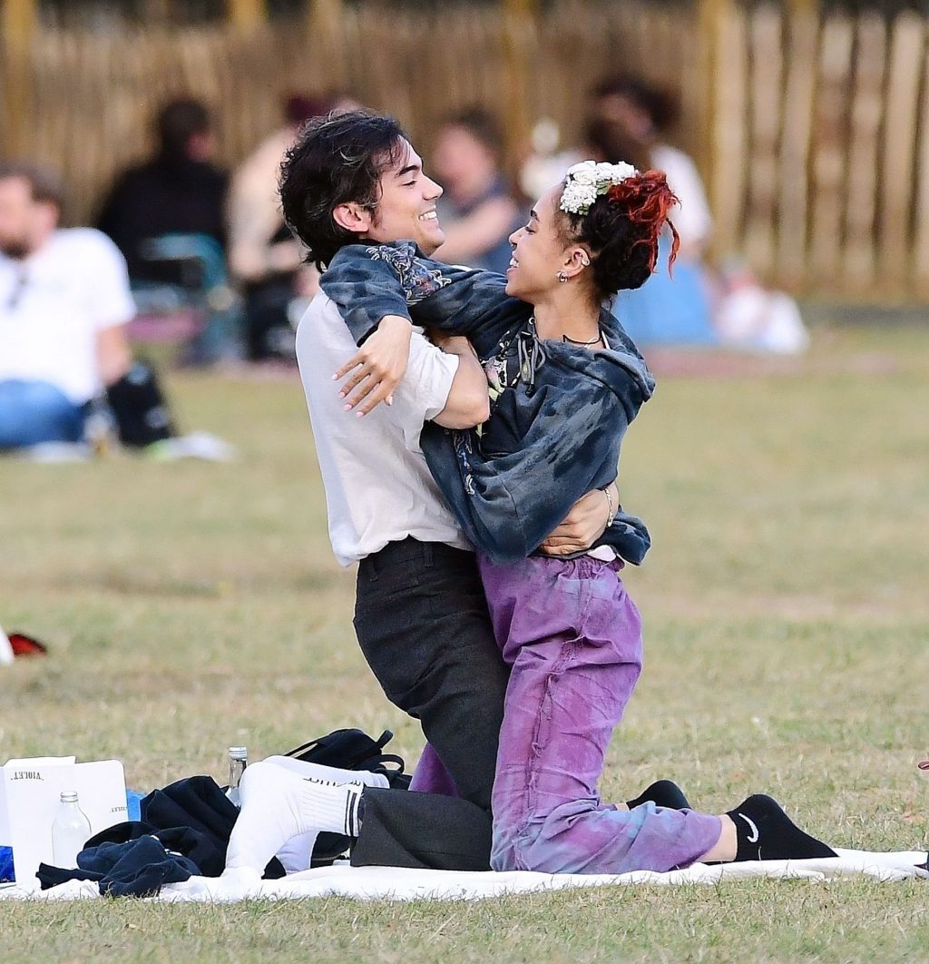 Fka Twigs Sexy Thefappeningblog Com 42 1024x1062