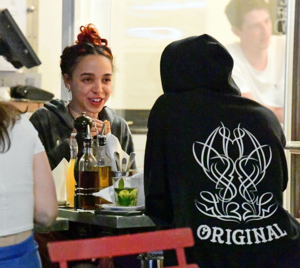 Fka Twigs Sexy Thefappeningblog Com 99 1024x913