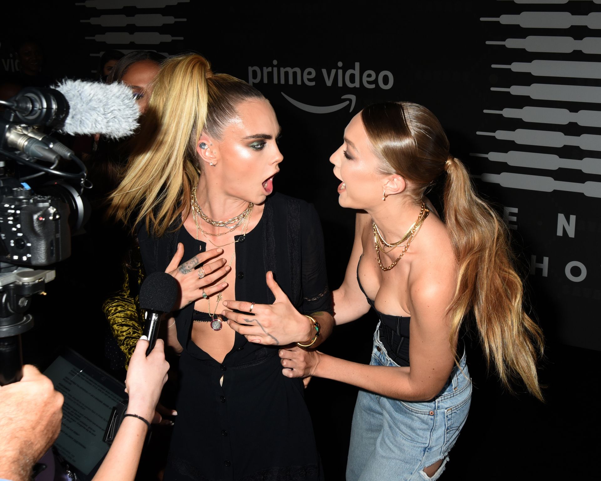 Gigi Hadid See Through 034