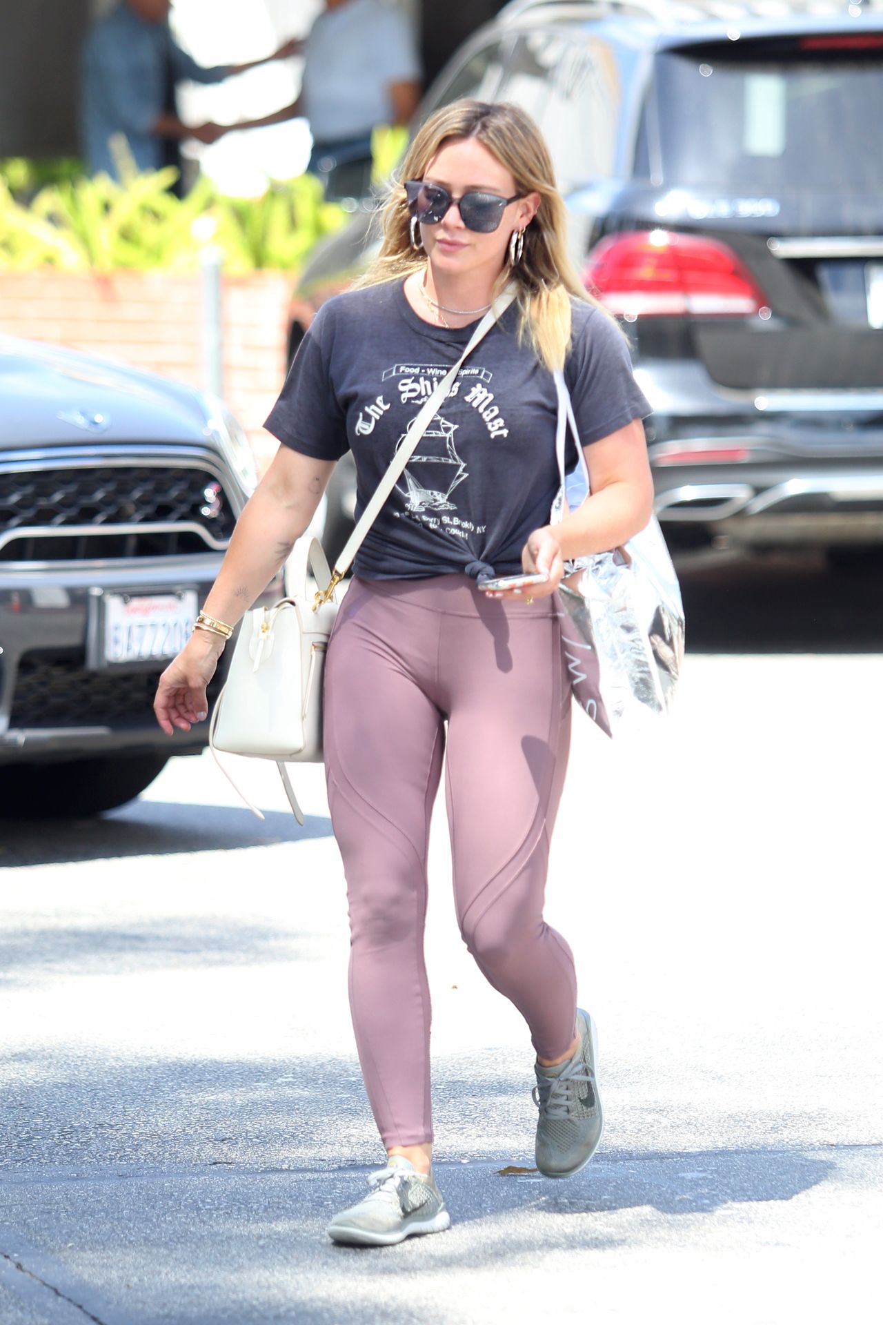 Hilary Duff Sexy 027