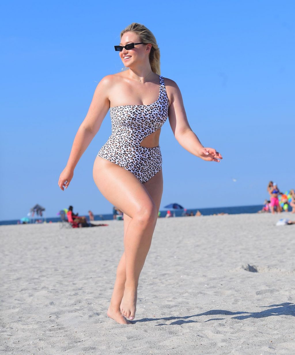 Iskra Lawrence Sexy Thefappeningblog Com 24 1 1024x1231