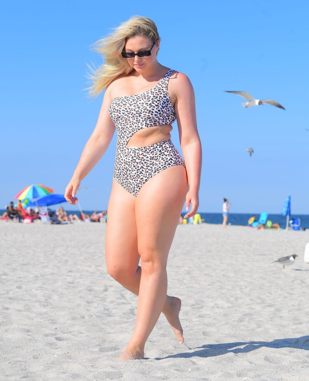 Iskra Lawrence Sexy Thefappeningblog Com 6 1 1024x1264