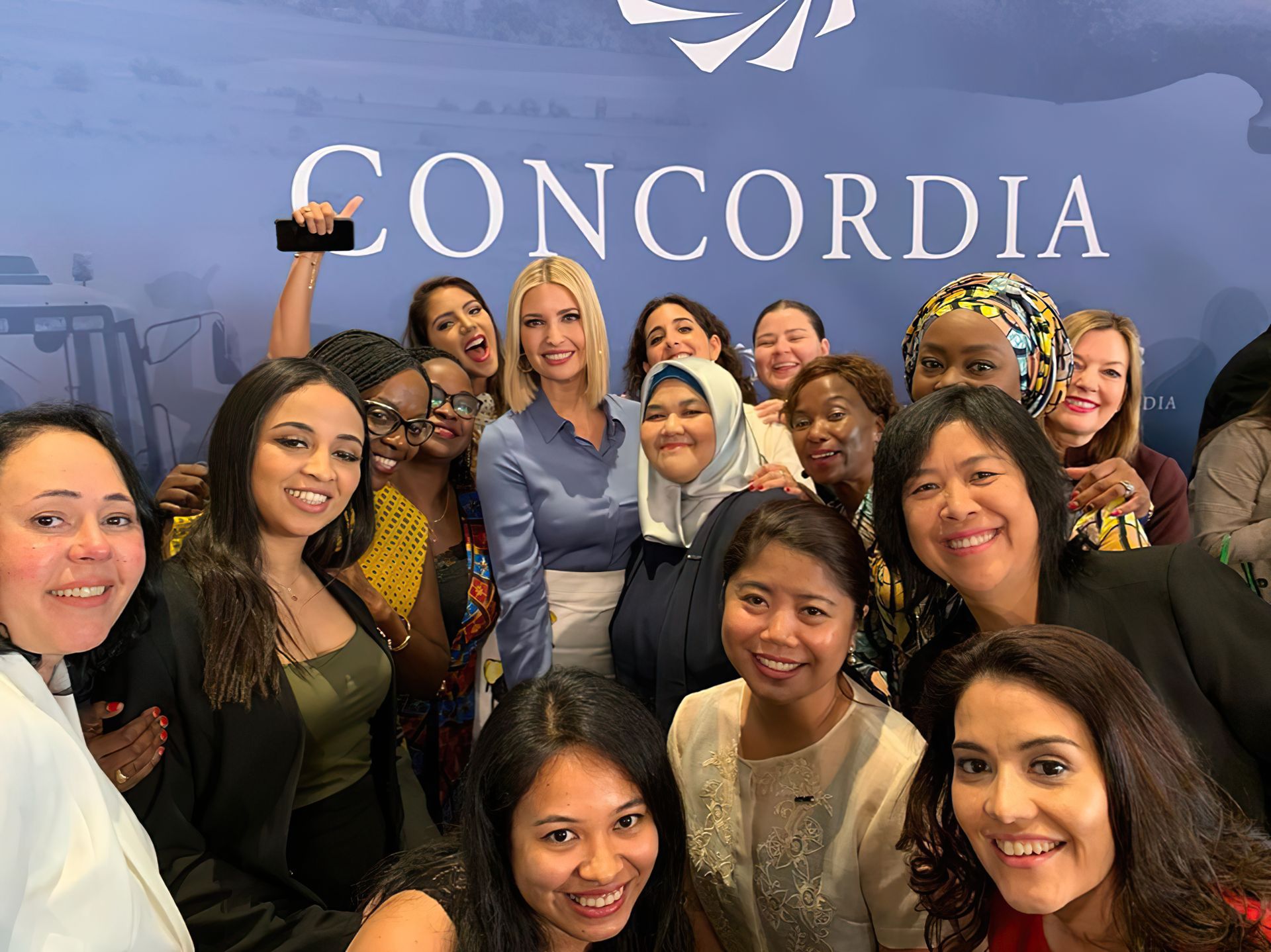 Ivanka Trump Sexy 004