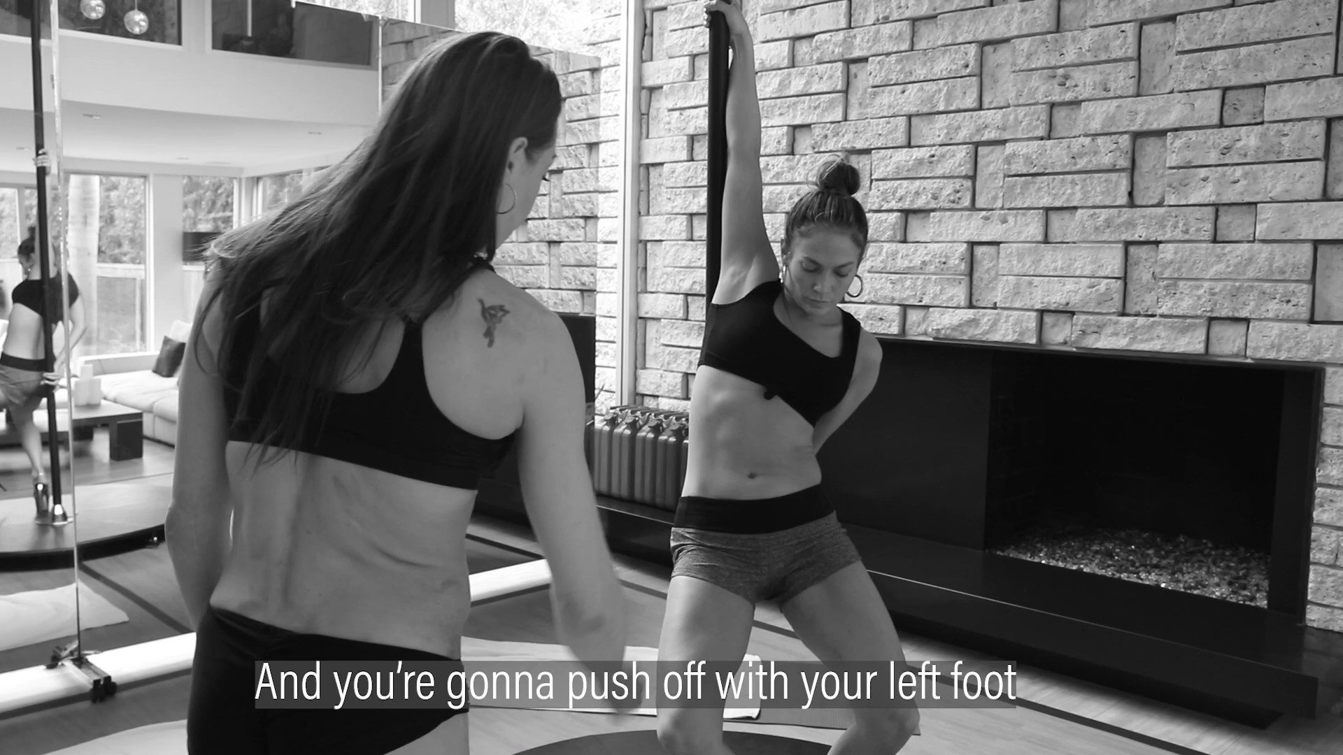 Jennifer Lopez’s Stripper Ass – Hustlers 013