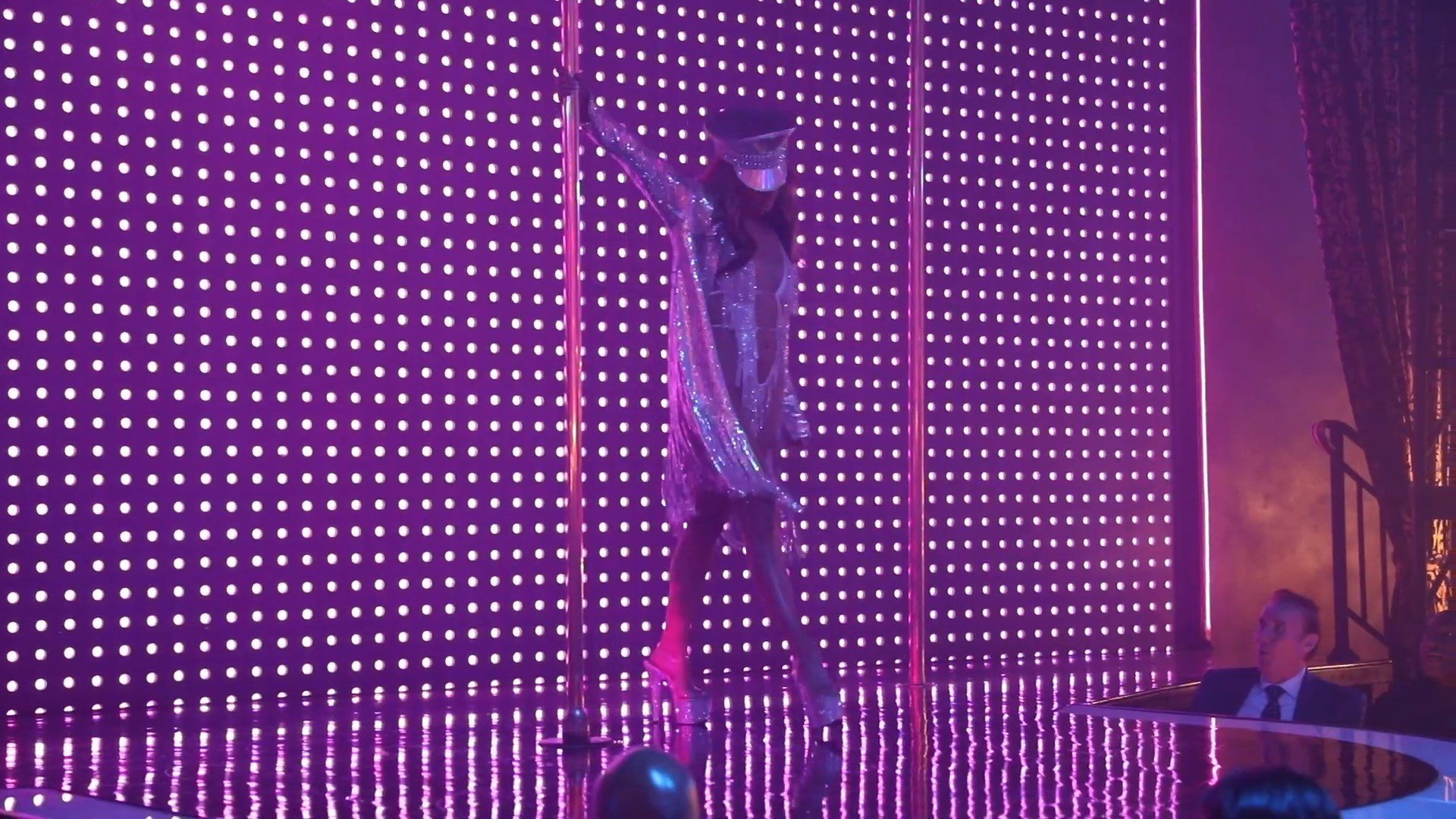 Jennifer Lopez’s Stripper Ass – Hustlers 050