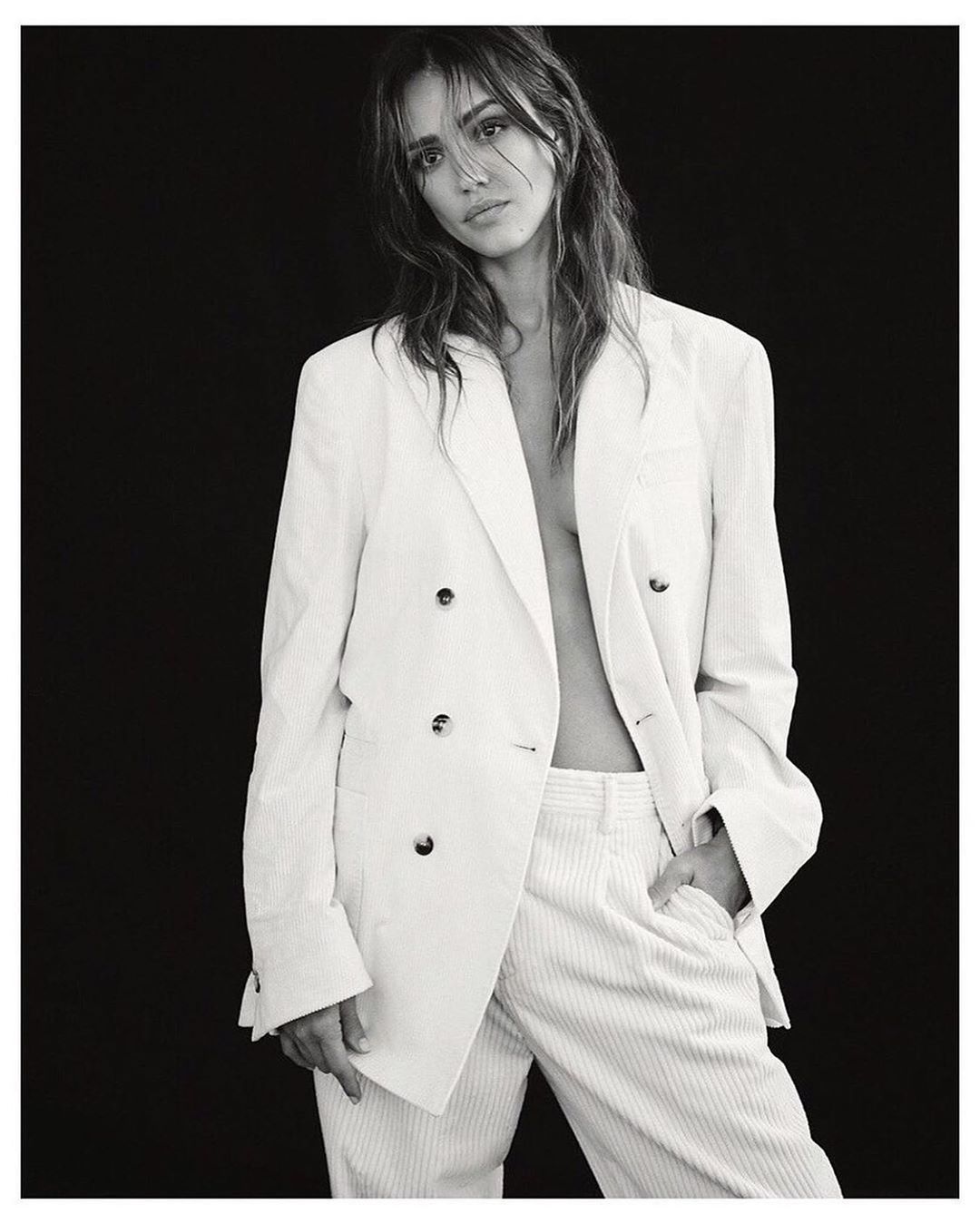 Jessica Alba Sexy & Topless 005